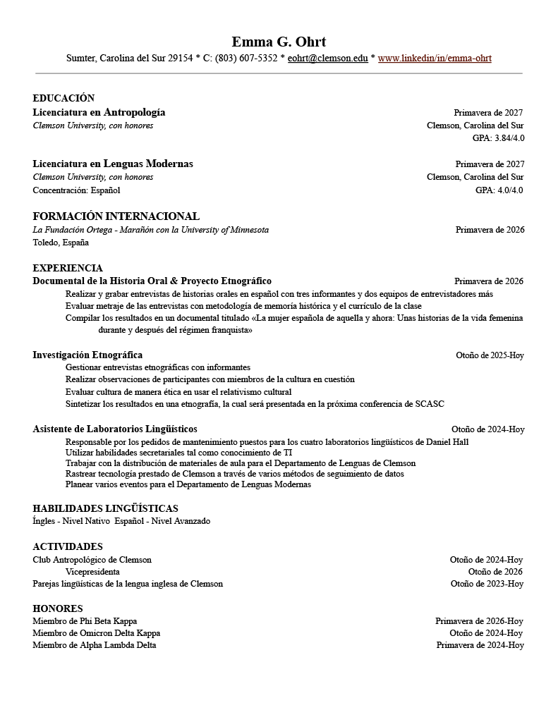 Currículum vitae de Emma G. Ohrt, con información personal, educativa, experiencia laboral, habilidades lingüísticas, actividades y honores.