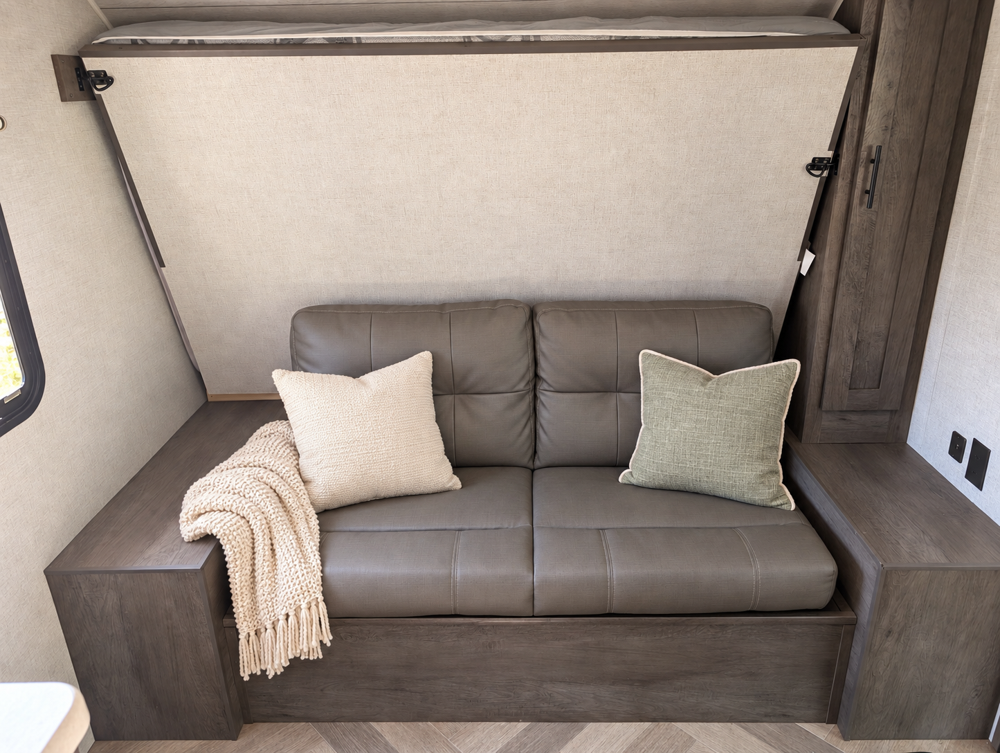 Full-size main bed