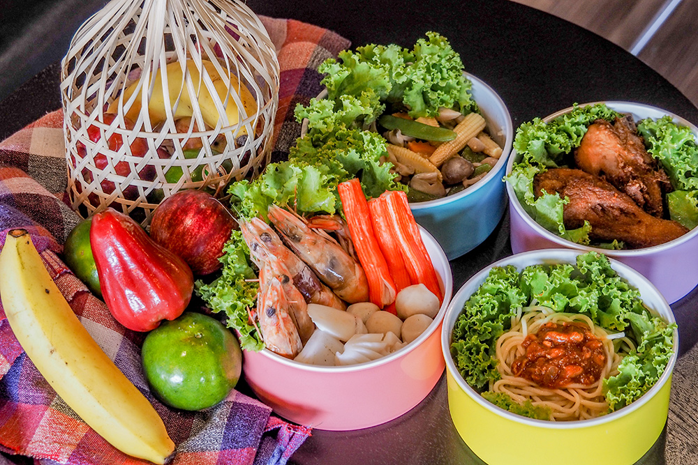 Similan-island-lunch.jpg.png