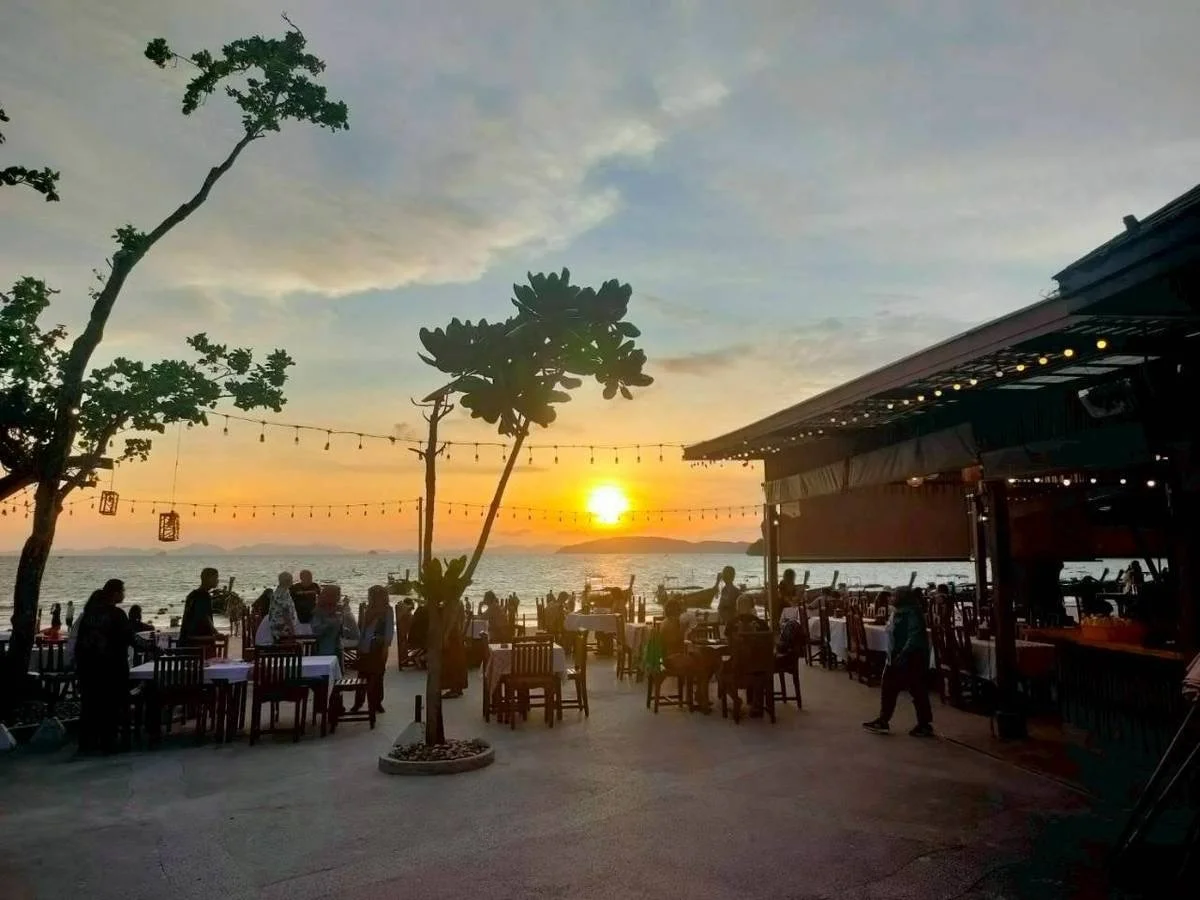 krabi-sunset-beachfront-restaurant-with-string-lights.jpg
