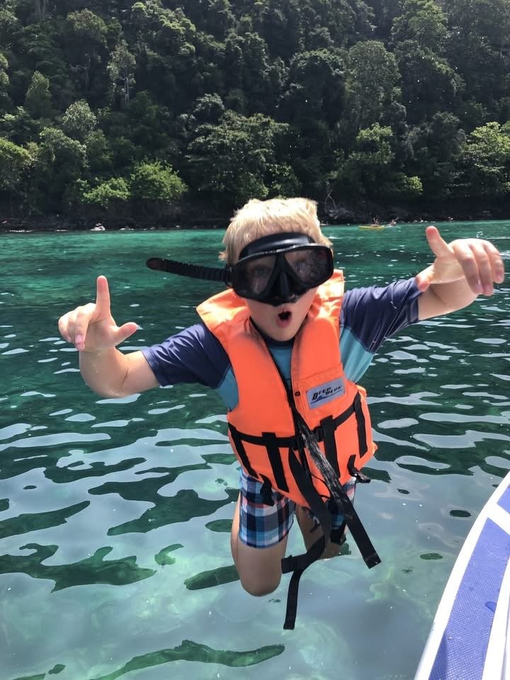 Snorkeling Phi Phi Island Tour.JPG