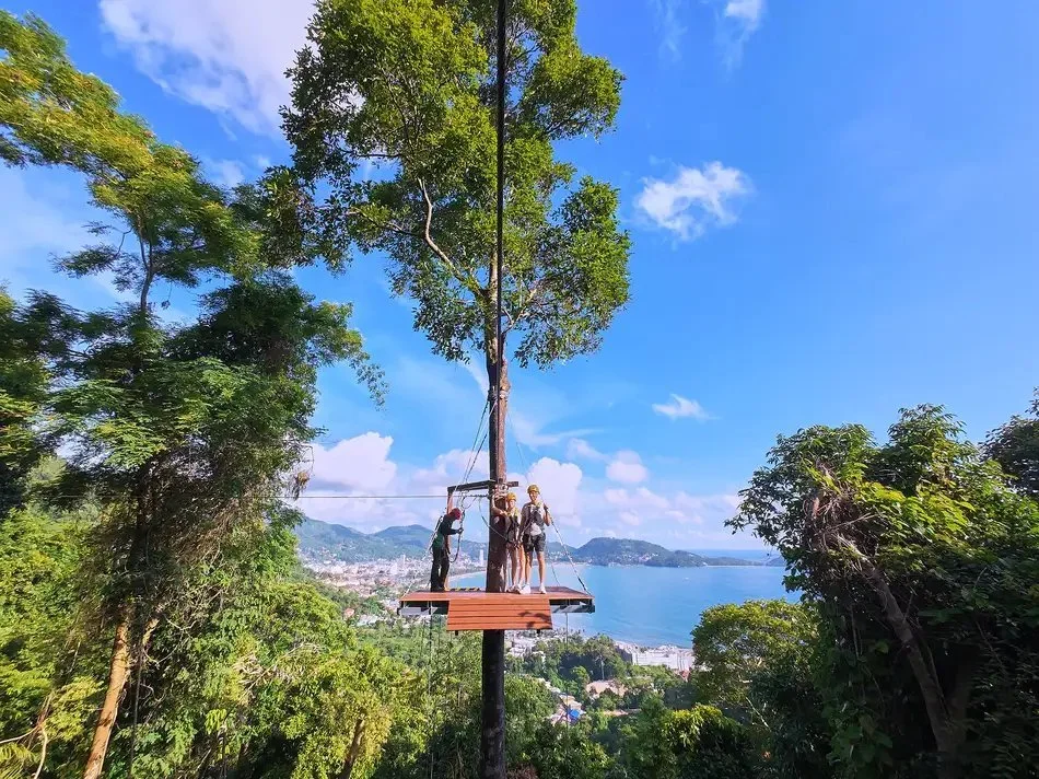 phuket-zipline-patong-bay-viewpoint-platform.jpg