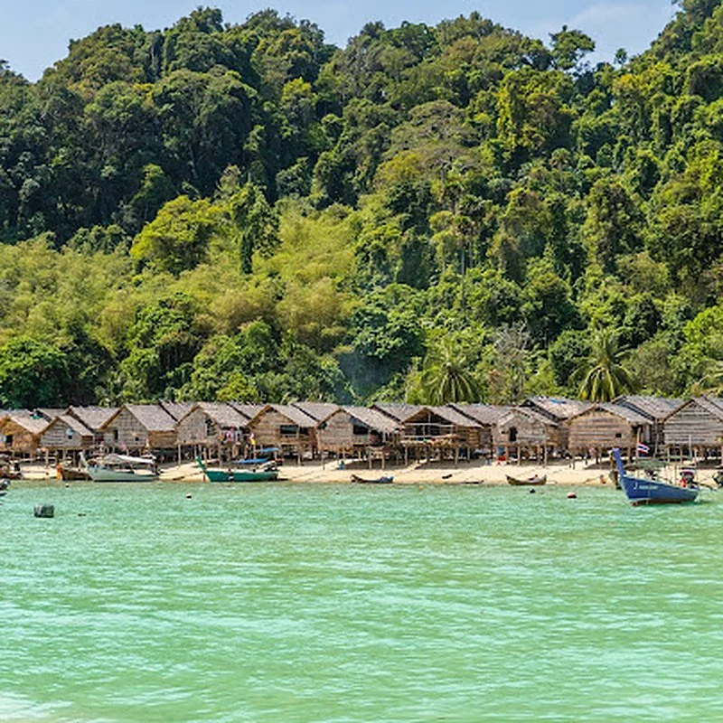 surin-islands-moken-village-shore-visiting