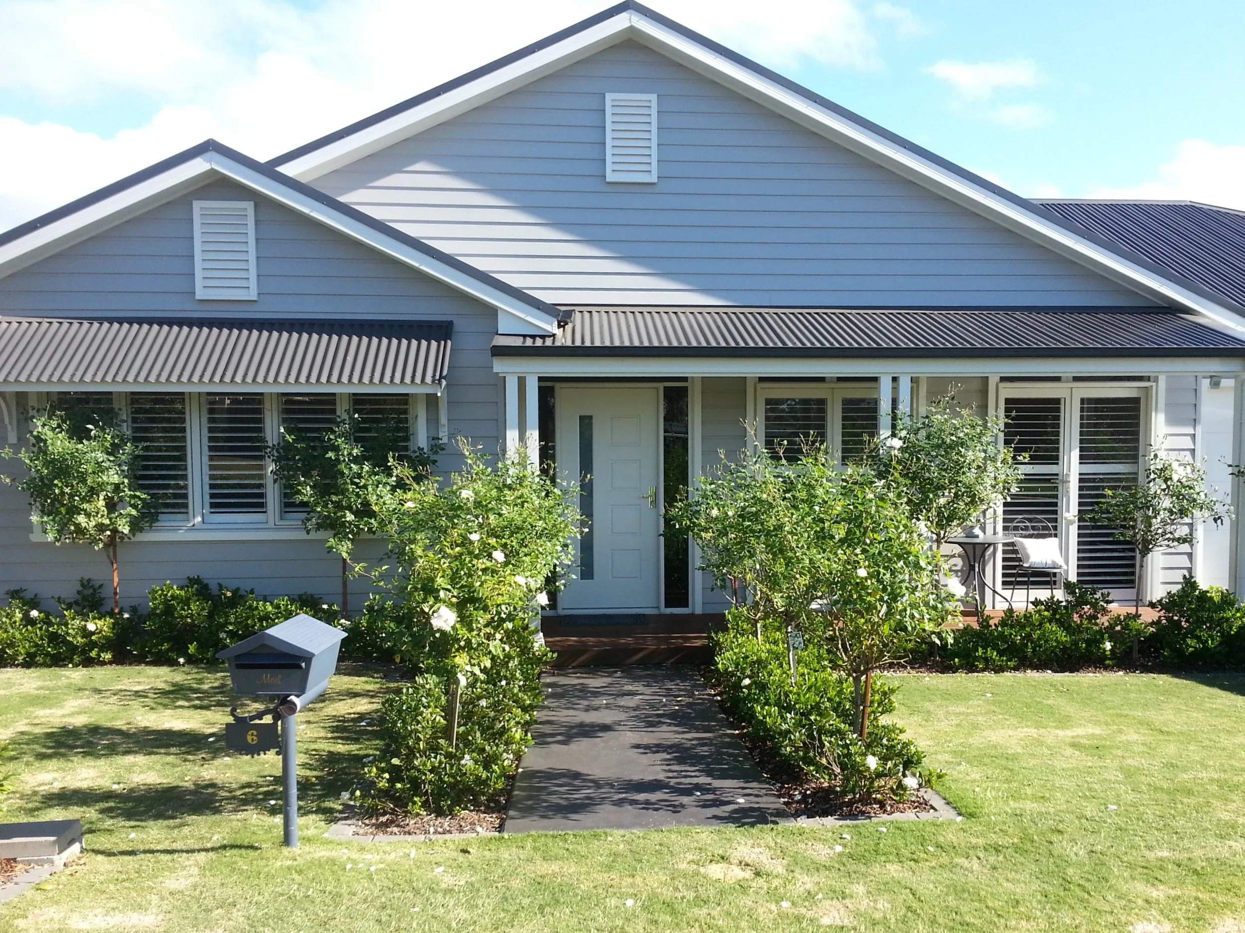 New homes and cottages professional window cleaning in Camden and Picton