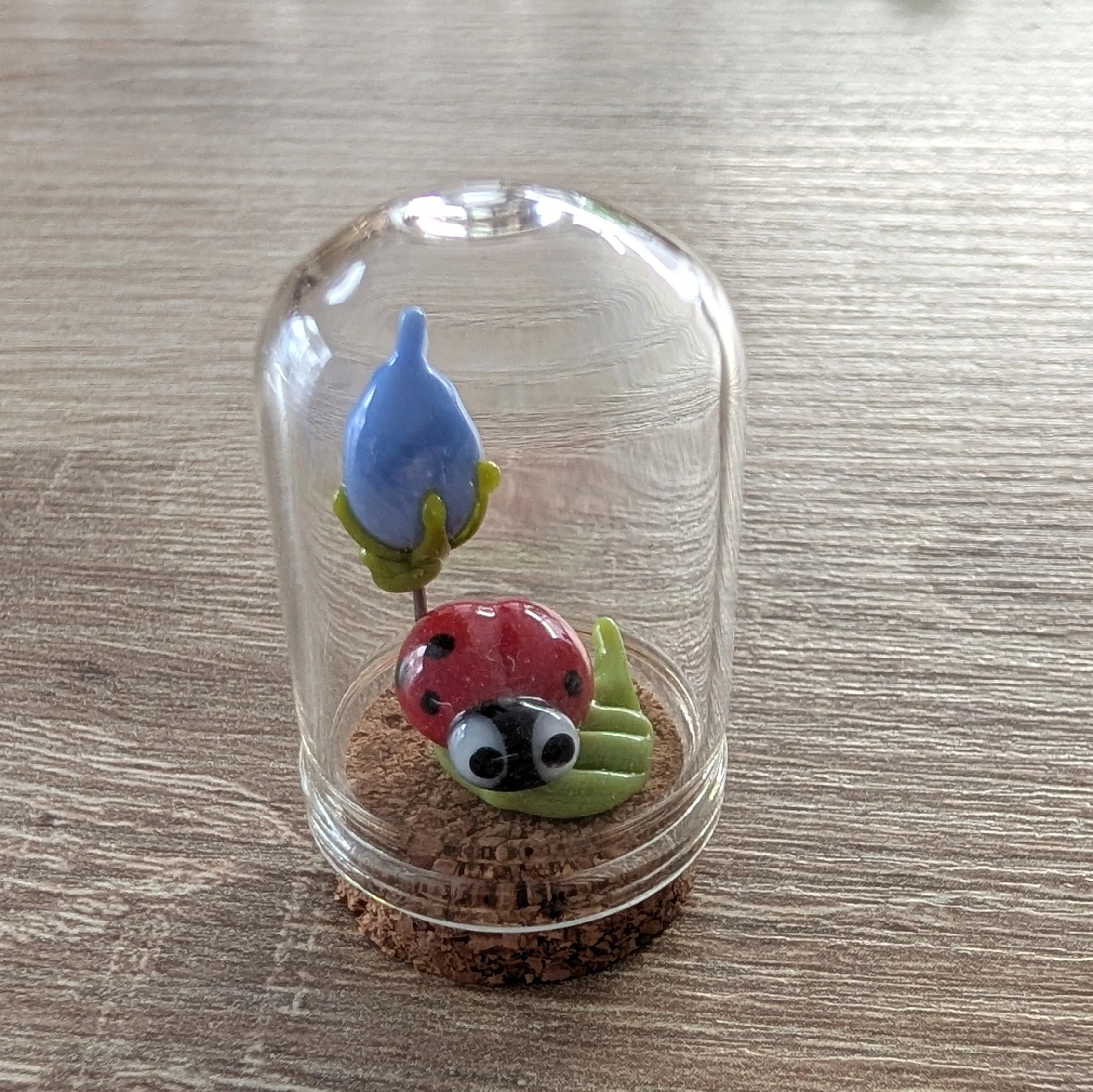 globe-verre-coccinelle-fleur-bleue-verre-file (3).jpg