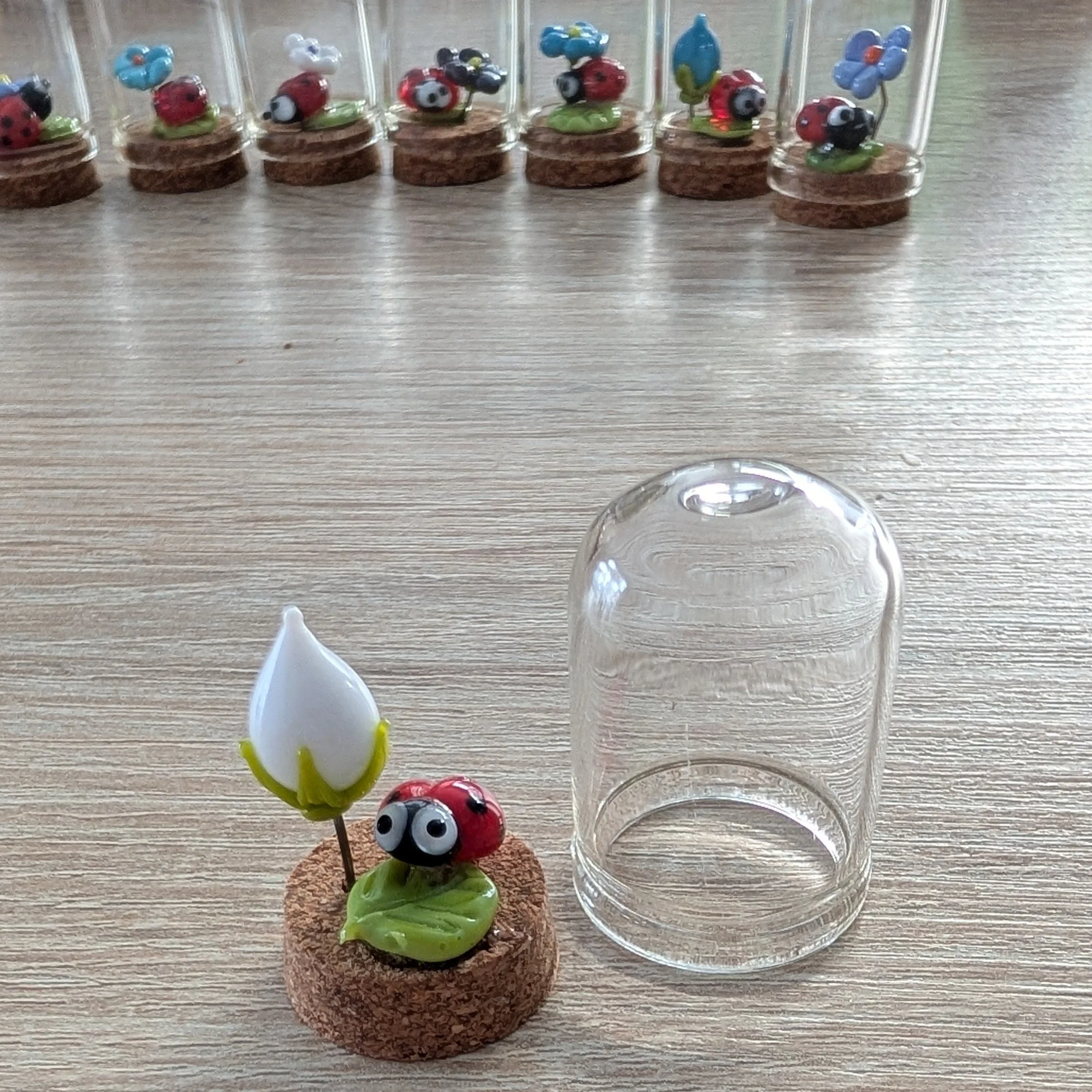 globe-verre-coccinelle-fleur-blanche-verre-file (5).jpg