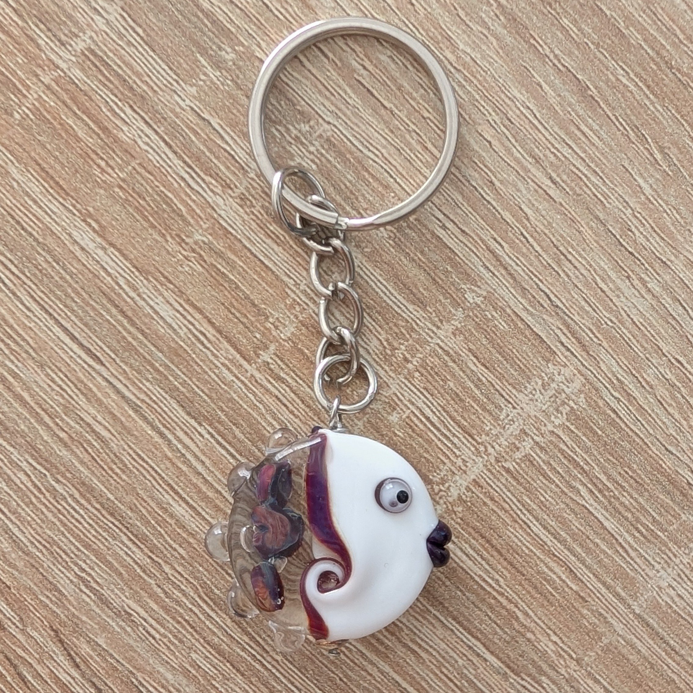 porte-cles-poisson-verre-file-blanc-mauve (2).jpg
