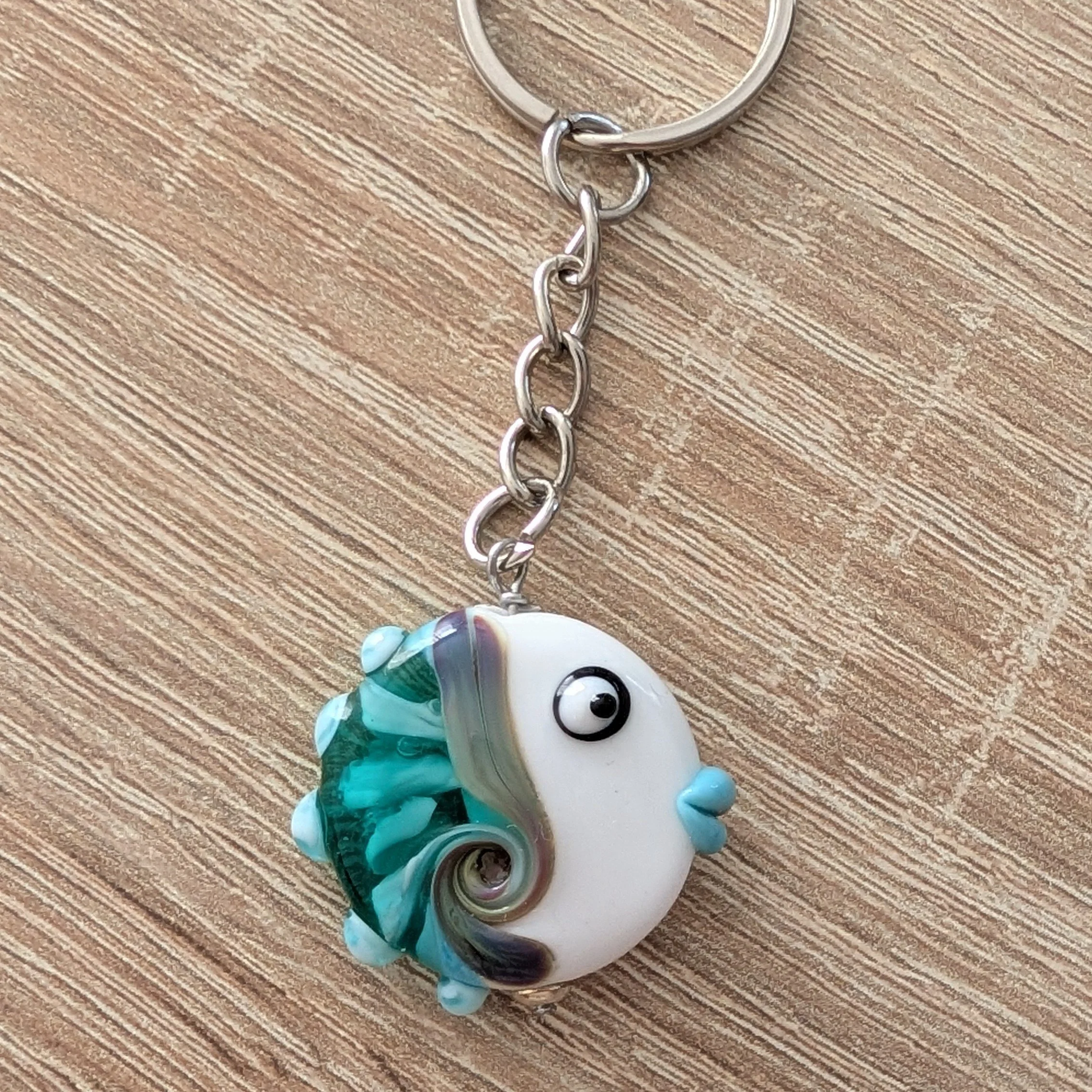 porte-cles-poisson-verre-file-blanc-turquoise (1).jpg
