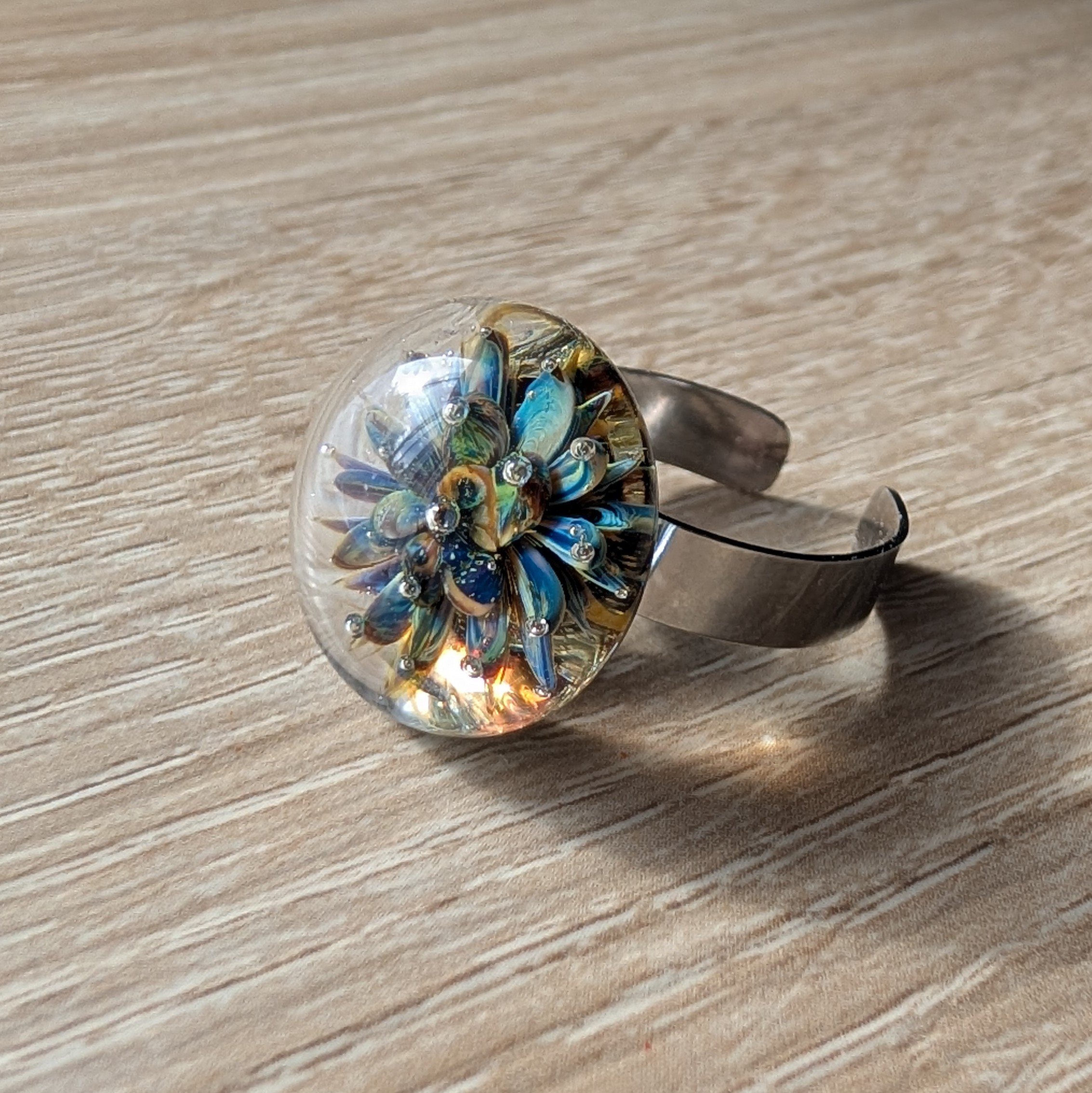bague implosion bleue fleur (1).jpg