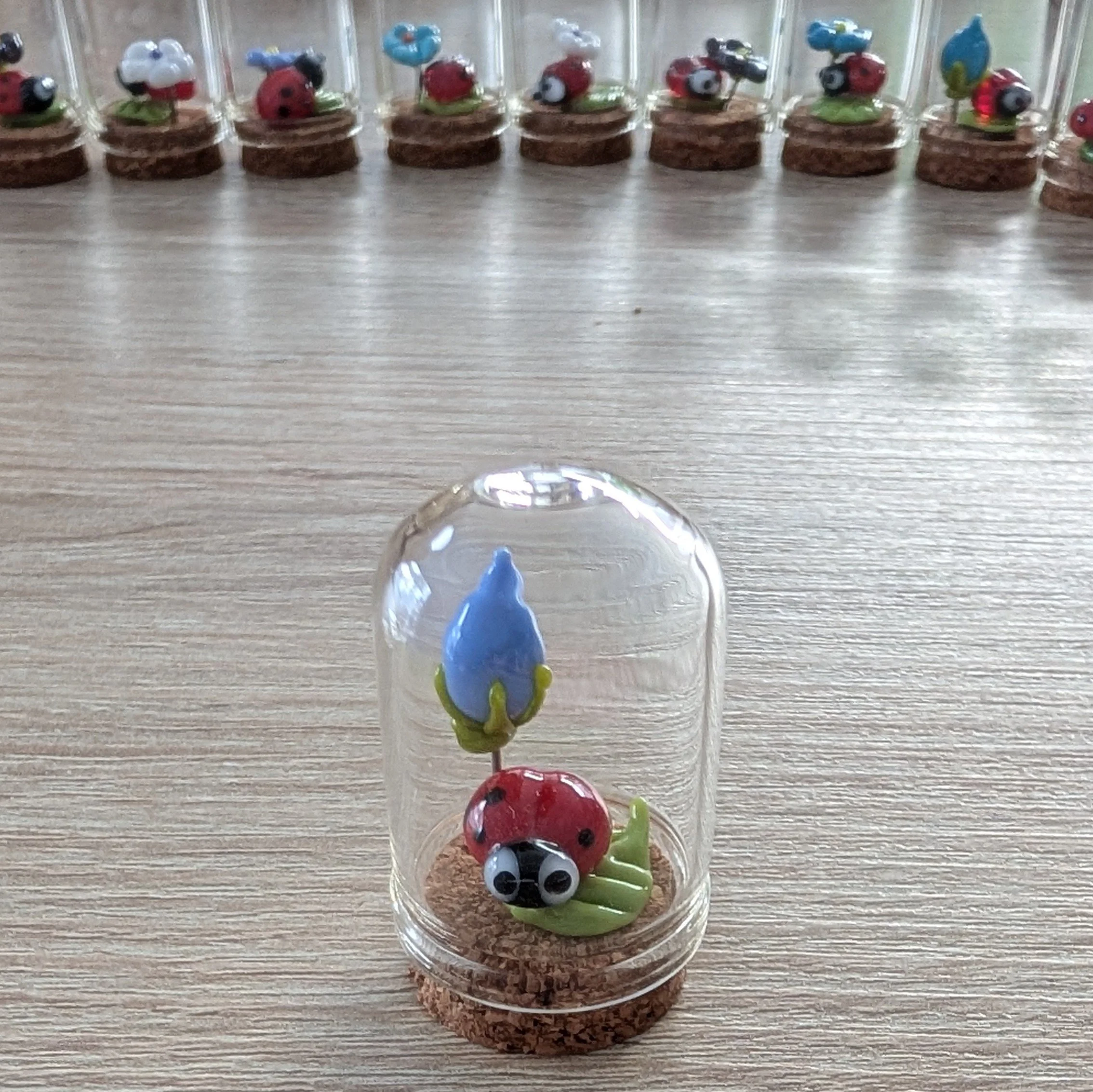 globe-verre-coccinelle-fleur-bleue-verre-file (4).jpg