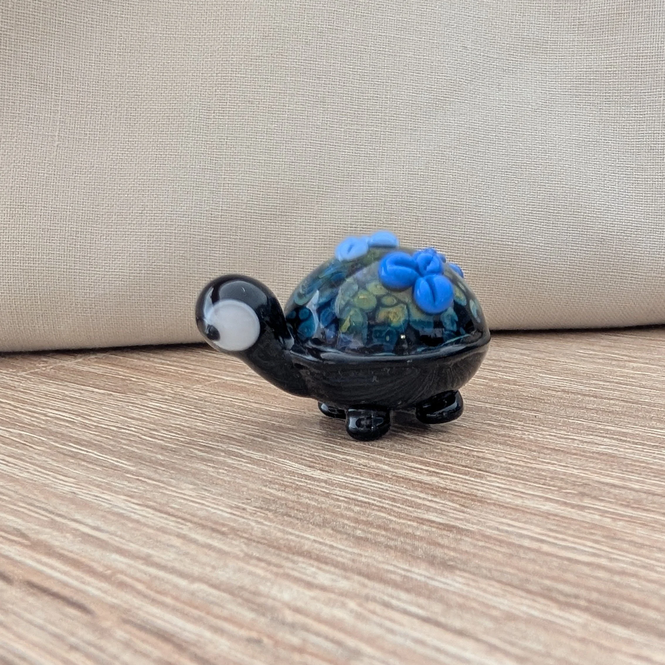 tortue-verre-file-bleu-nuit-figurine (4).jpg
