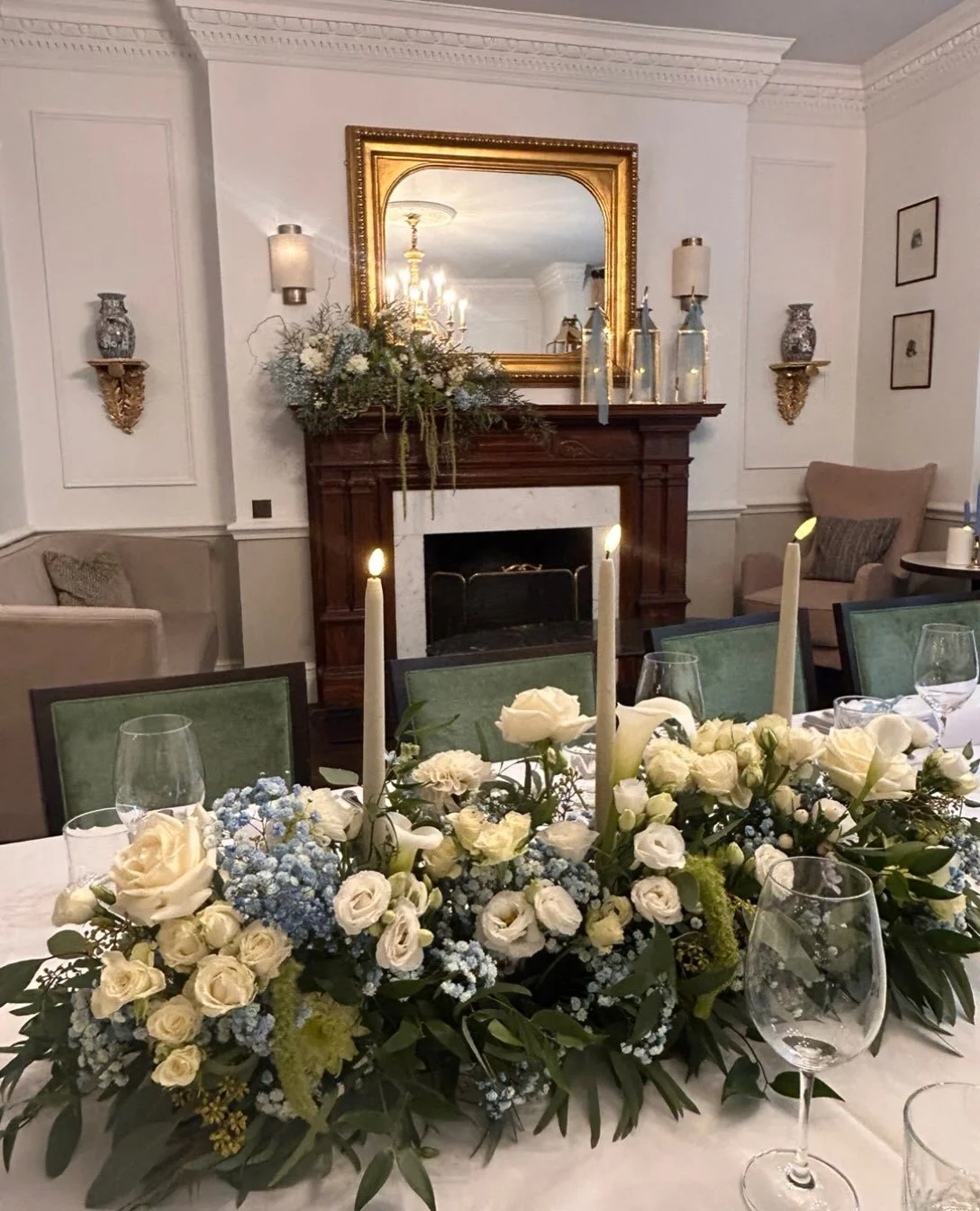 LUXURY FLORAL DESIGN 

We worked closely with our beautiful bride Mylene to bring her vision to life for her intimate wedding to Paolo in Knightsbridge, London @thechelseatownhouse She requested a hint of blue and we sourced the most beautiful meanin