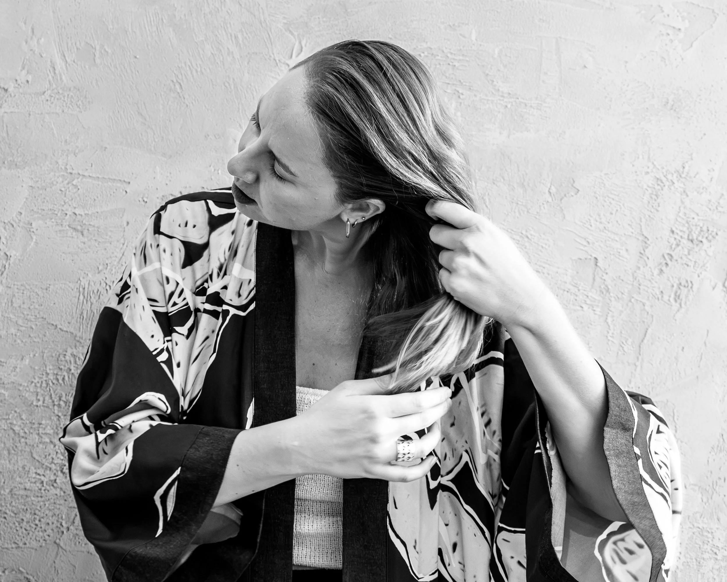 V_MEETS: IN BETWEEN | Luca