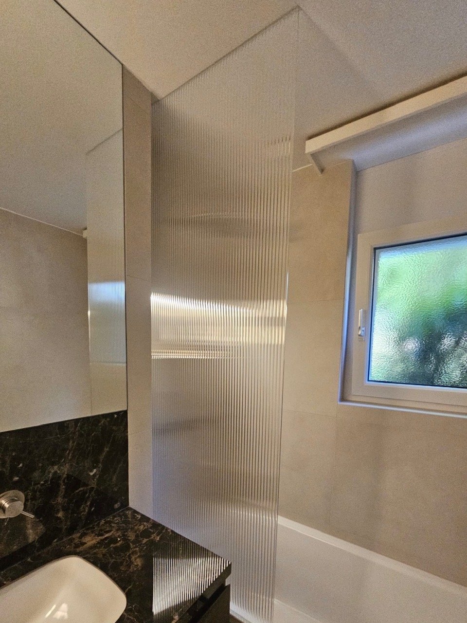 paroi-douche-fluido-misenscene.jpg