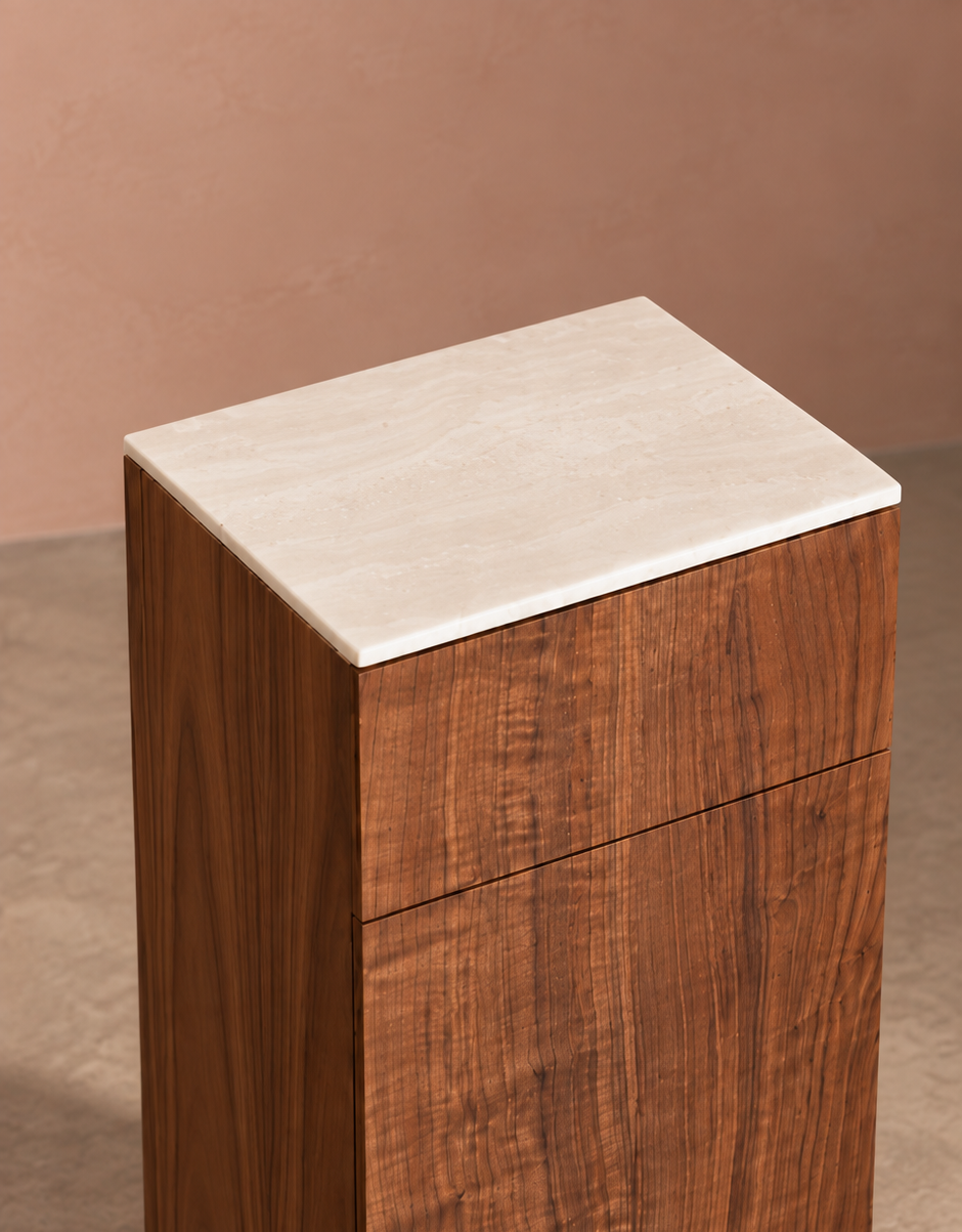 sourceflow-studio-sidetable-05.png