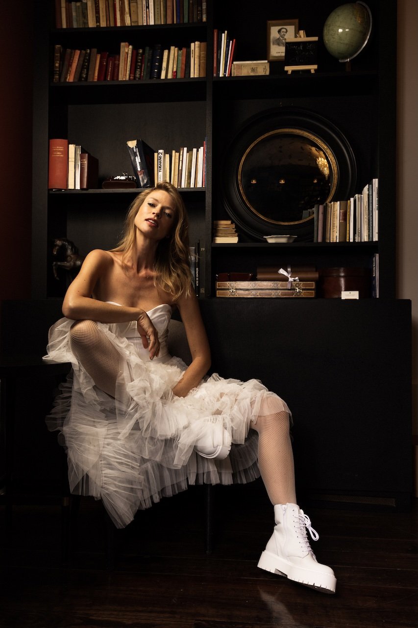 THE WHITE CAPE LOOK