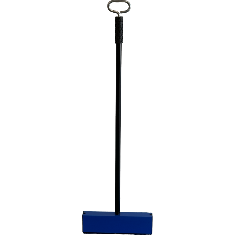 64921b0f912a7e3587c15b45_1125-hand-held-releasable-magnet-sweeper_800.png