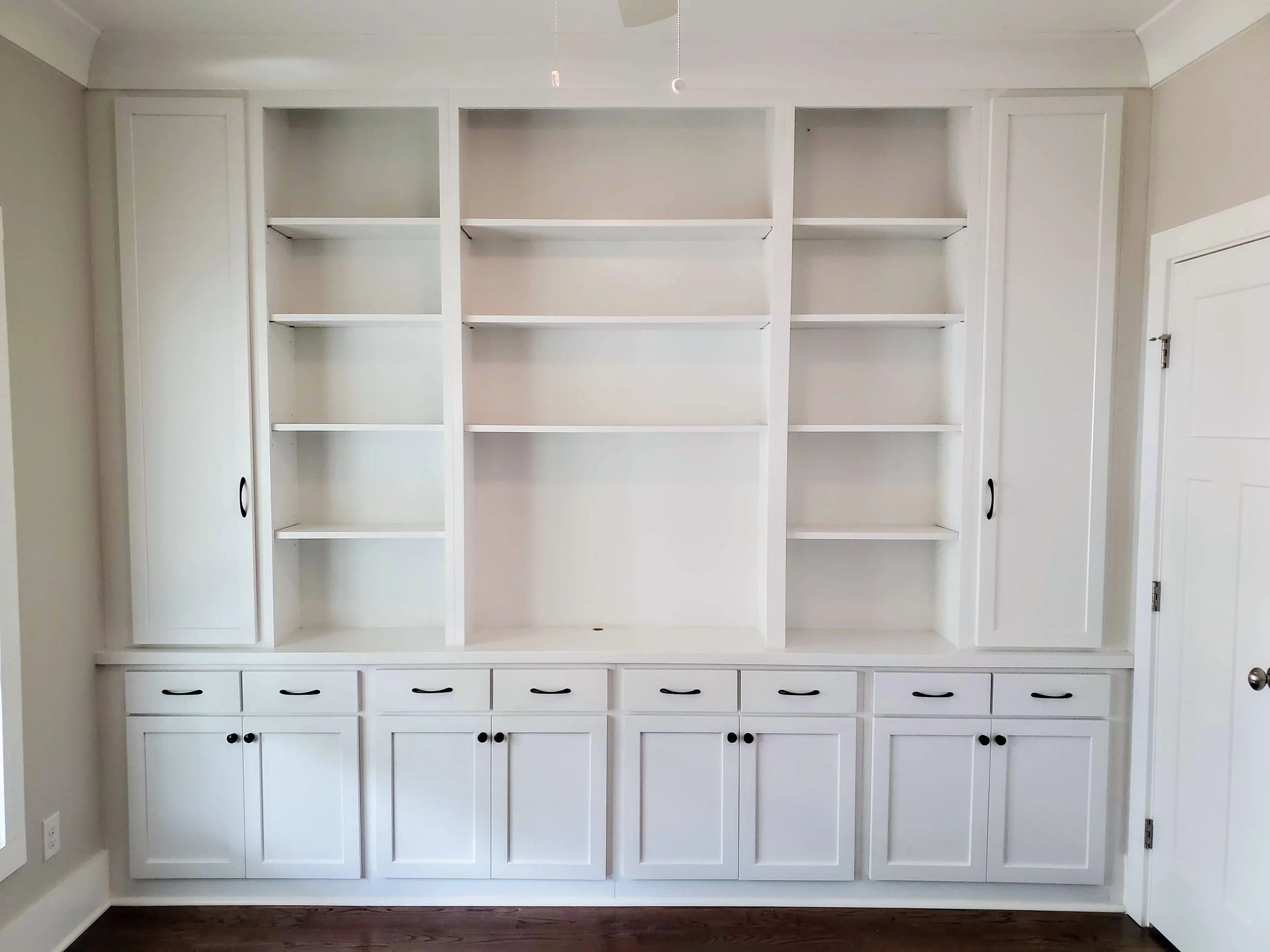 Custom Built-In Bookcase // Residential Woodwork