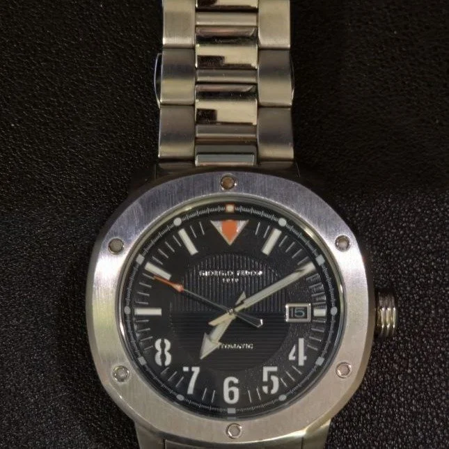Giorgio Fedon 1919 Automatic — Cushion Case, Steel Bracelet