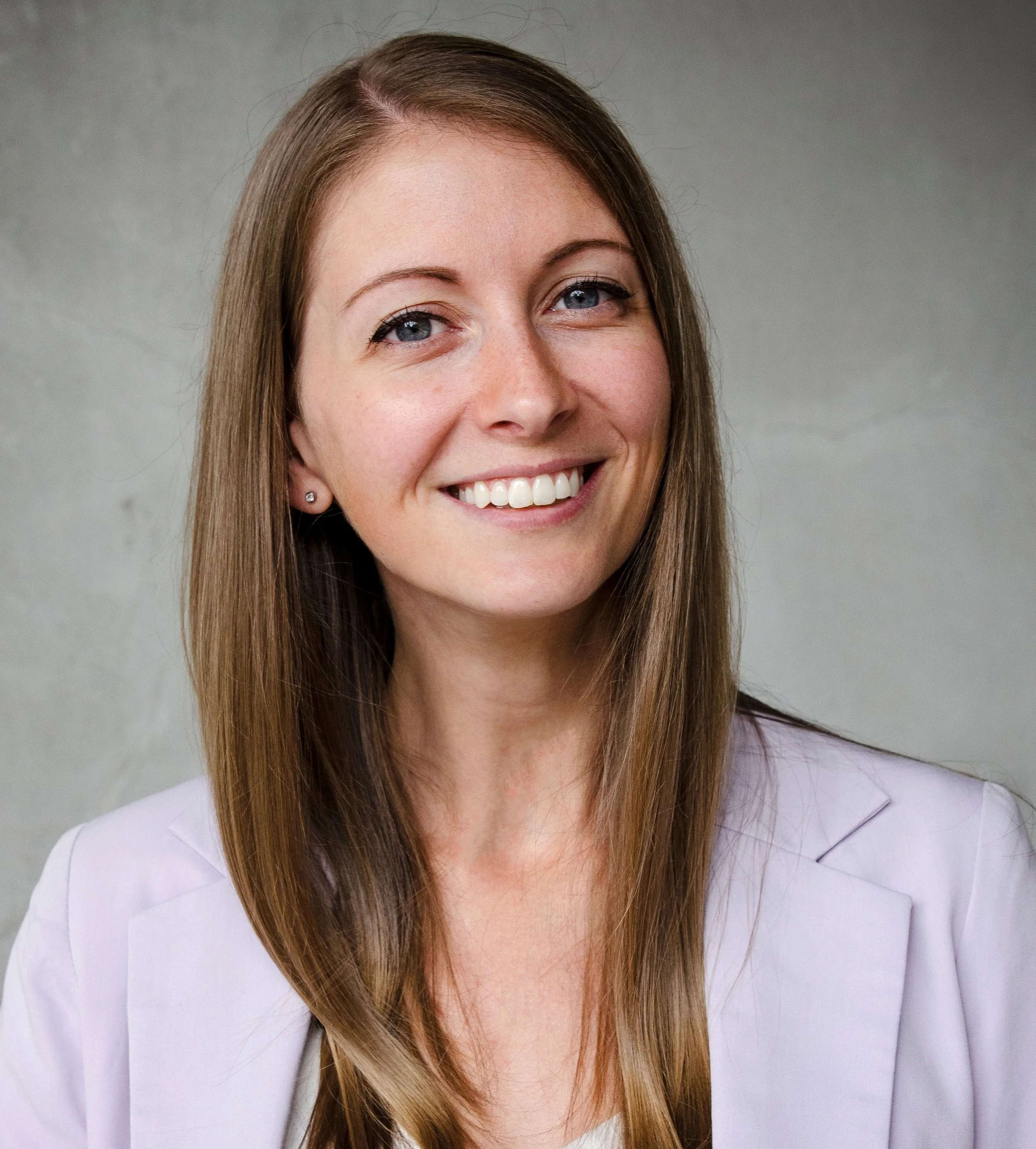 Headshot of Melissa G offering therapy in Toronto