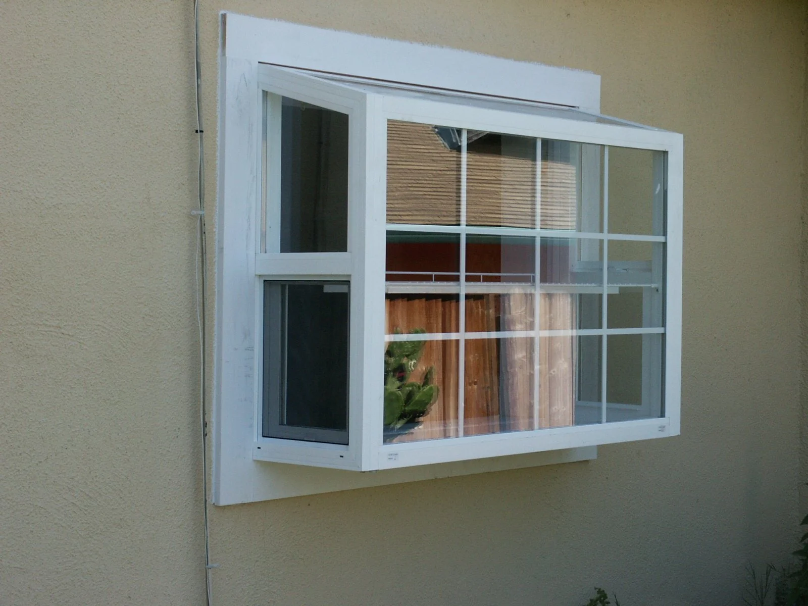 garden window ext.JPG