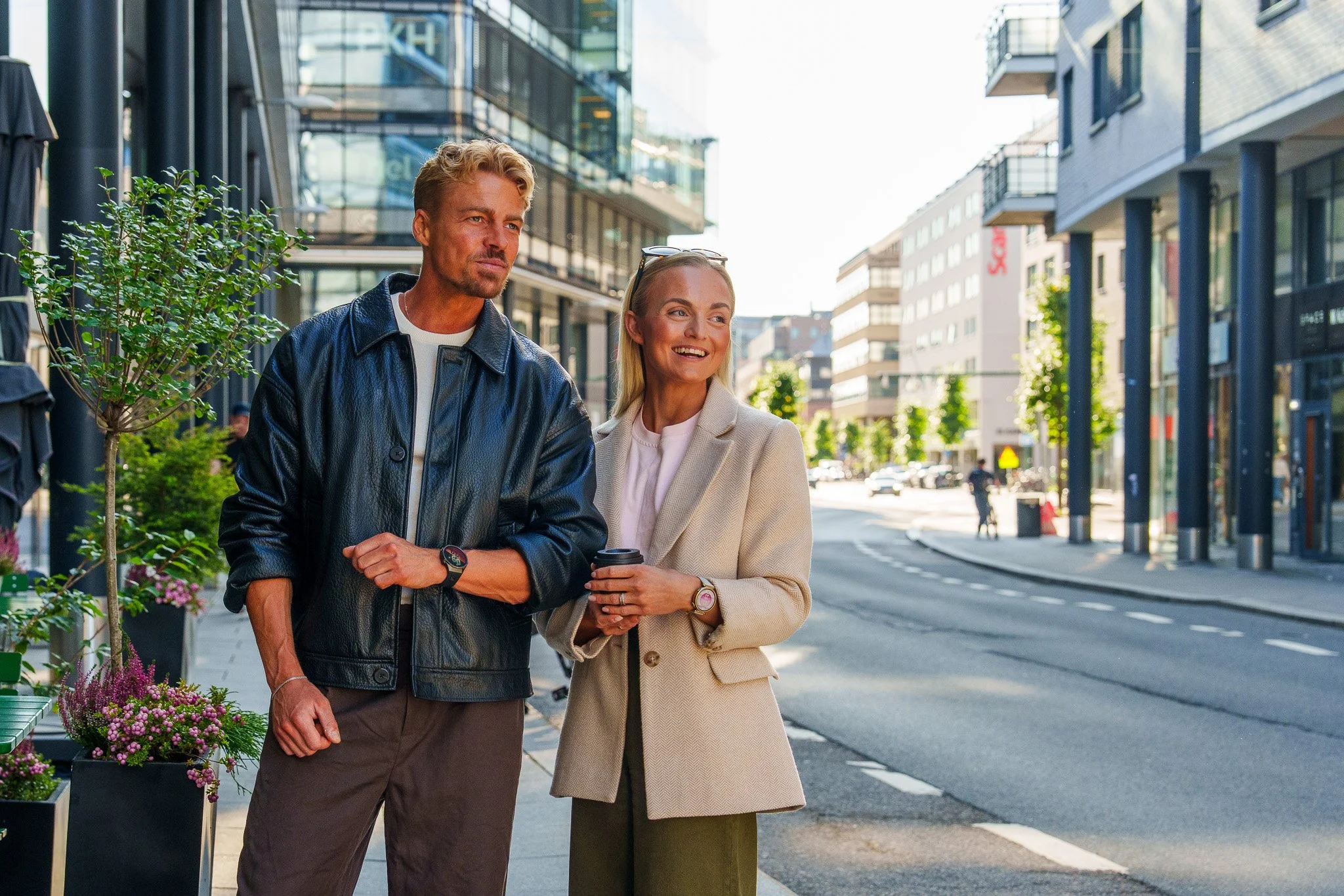 Gjort en serie med stills for Huaweis smartklokker. Avbildet er Sondre Sundby og Kristin Birkelund. 