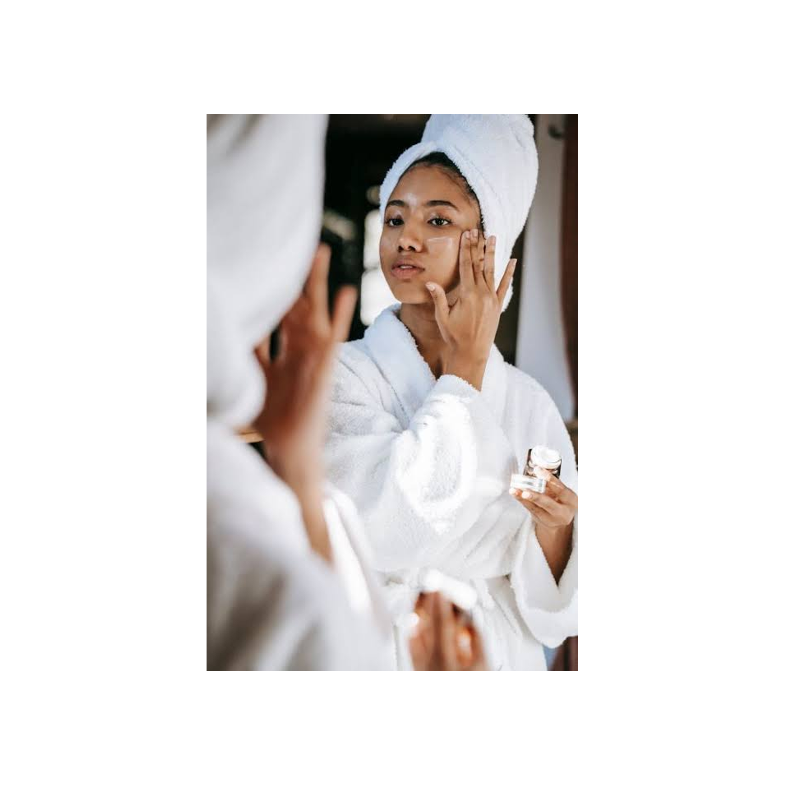 lunia_skincare_application_robe_squarespace_ready.png
