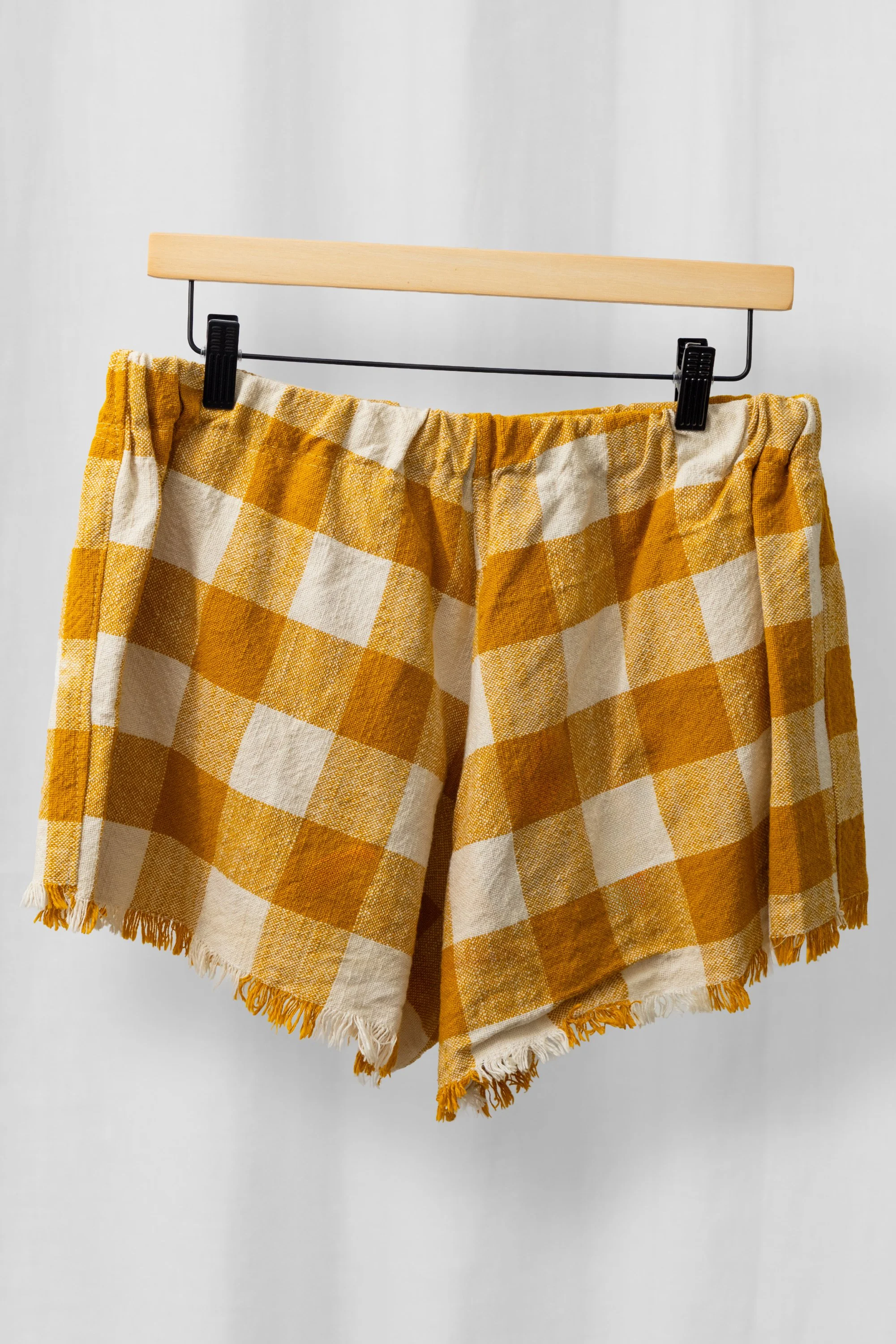 KATIE_STORE_SHORTS_YELLOW_GINGAM_STUDIO_01.jpg