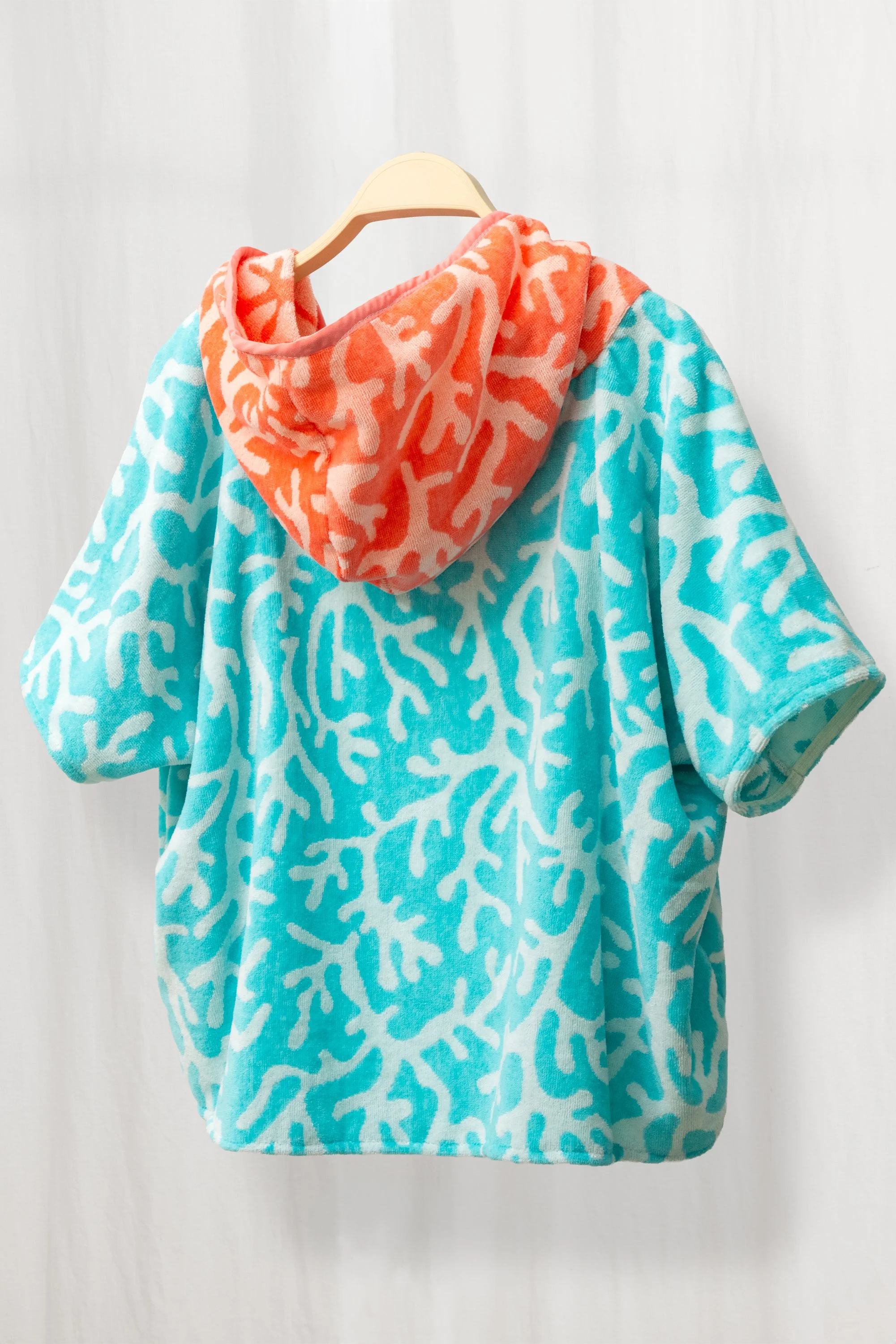 KATIE_STORE_POOL_PULLOVER_BLUE_CORAL_02.jpg