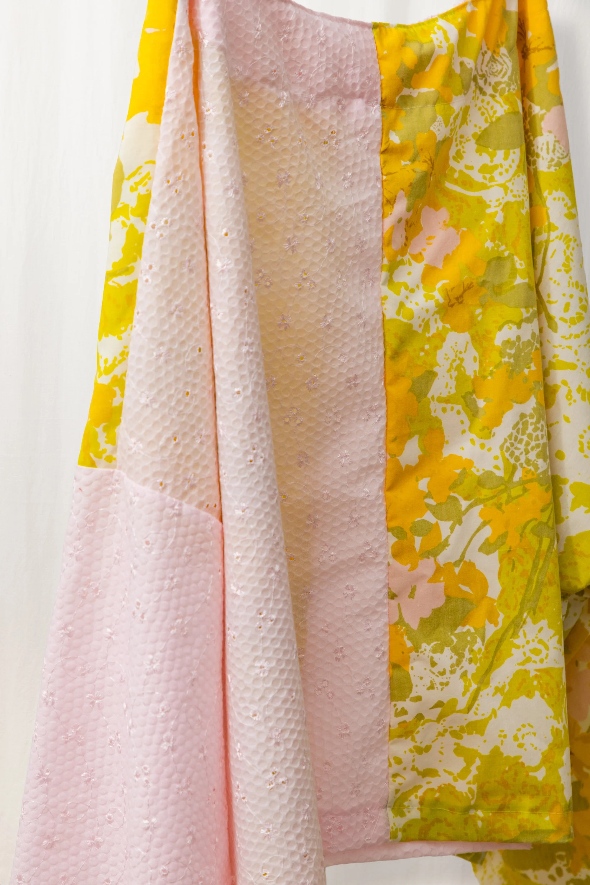 KATIE_STORE_PANTS_YELLOW_PINK_FLOWERS_STUDIO_06.jpg
