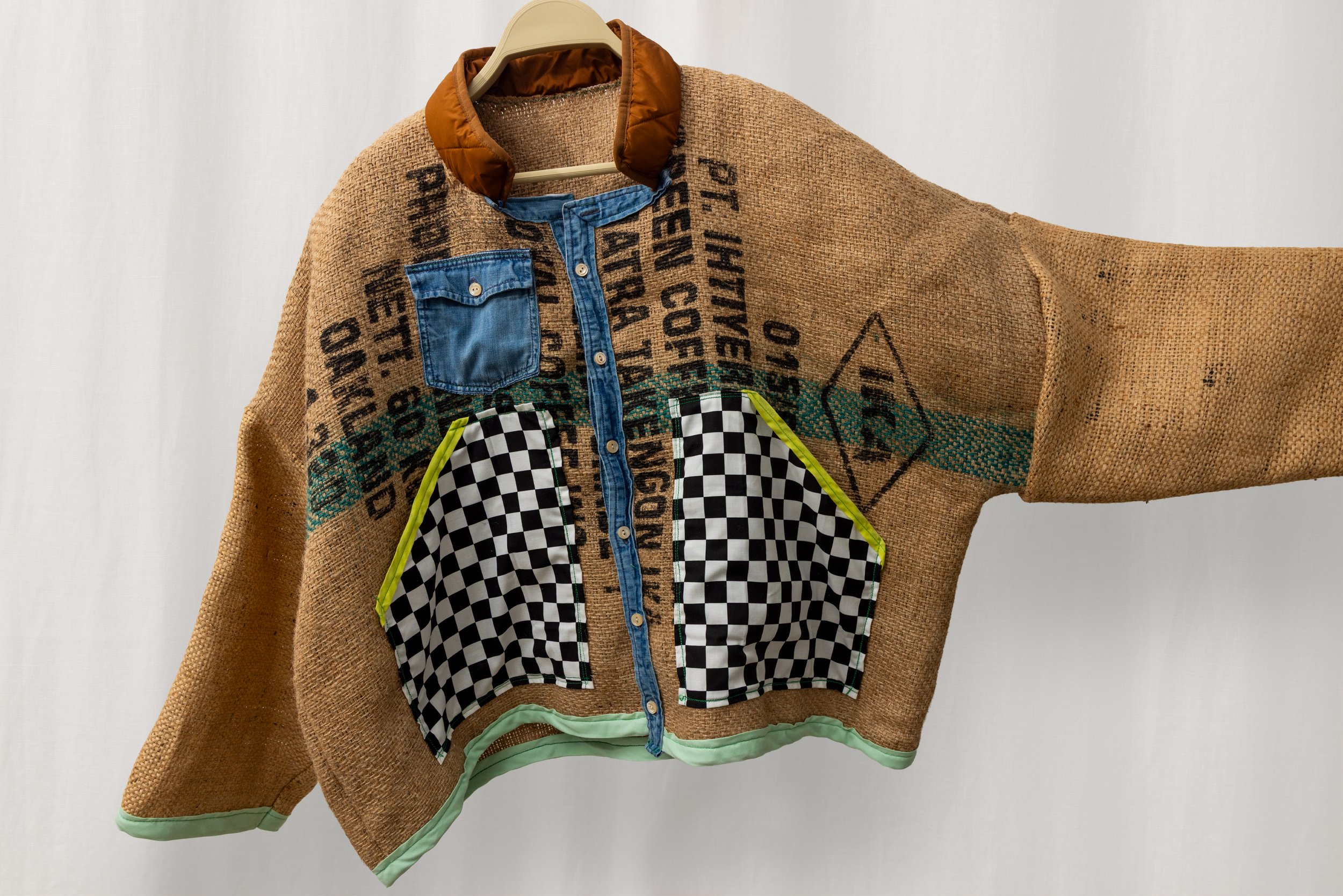 KATIE_STORE_JACKET_BURLAP_CHECKERED_STUDIO_04.jpg