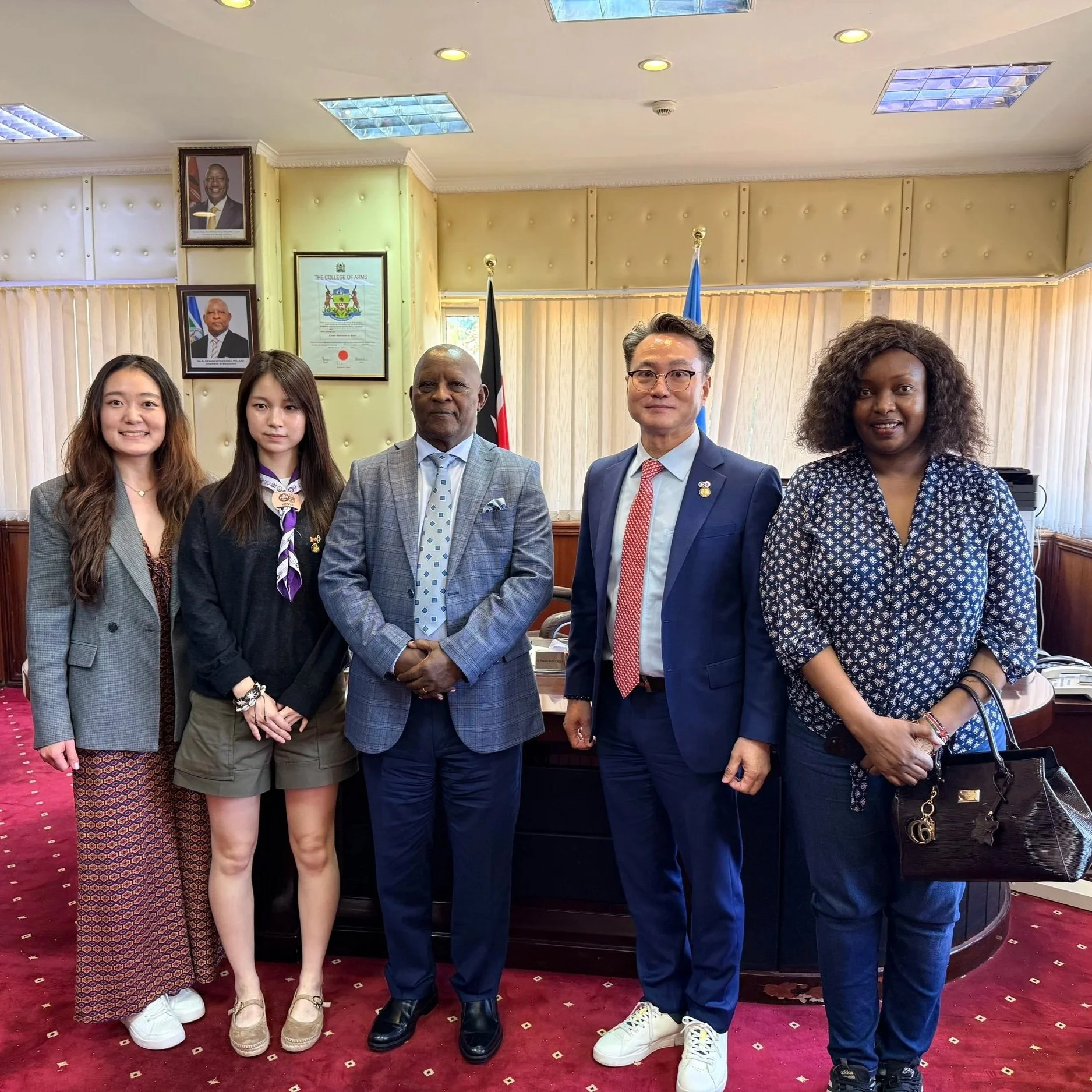 USA Global Youth Leader Representative (Dr. Cristina Lee), South Korea Global Youth Leader Representative (Seojin "Summer" Choi), Governor of Nyeri (Governor Mutahi Kahiga), USKAA & GYLN Chairman (Robert Hyunsik Cho), USKAA & GYLN Kenya Chapter Presi