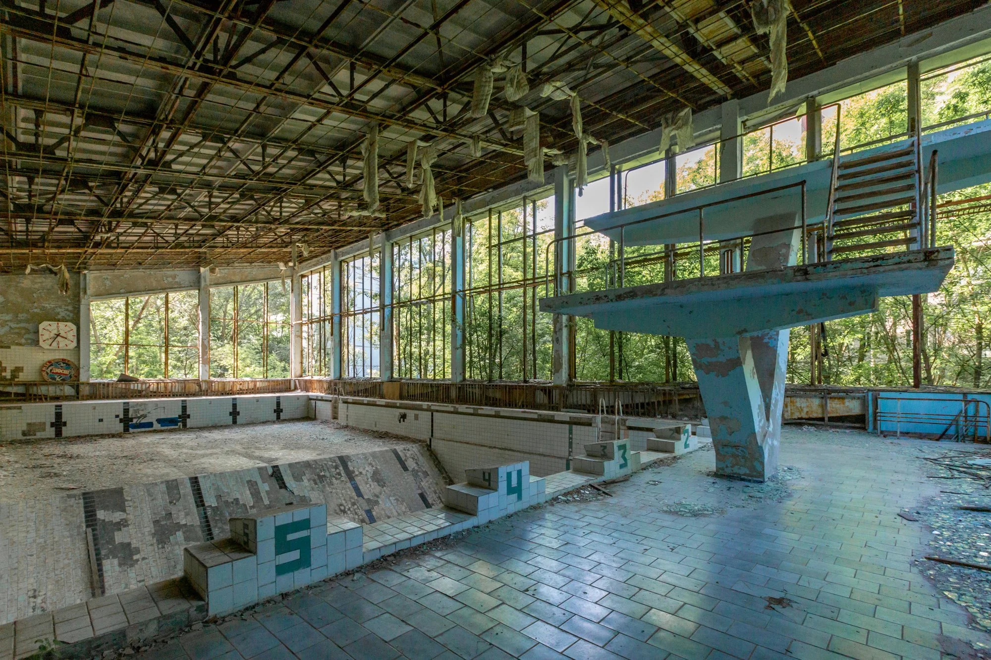 c2a9p1xels-chernobyl-pool.jpg