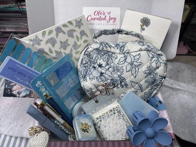 Blue Floral Stationery Set with Hydrangea Print