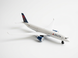 Daron Toy Airplane – Delta Air Lines Airbus A350 – Die-Cast Metal Model Airplane