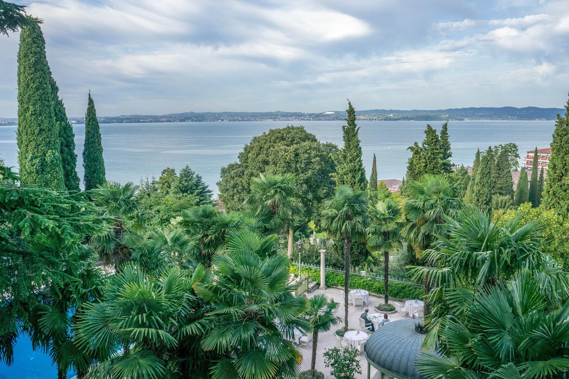 La Cote | Lake Geneva