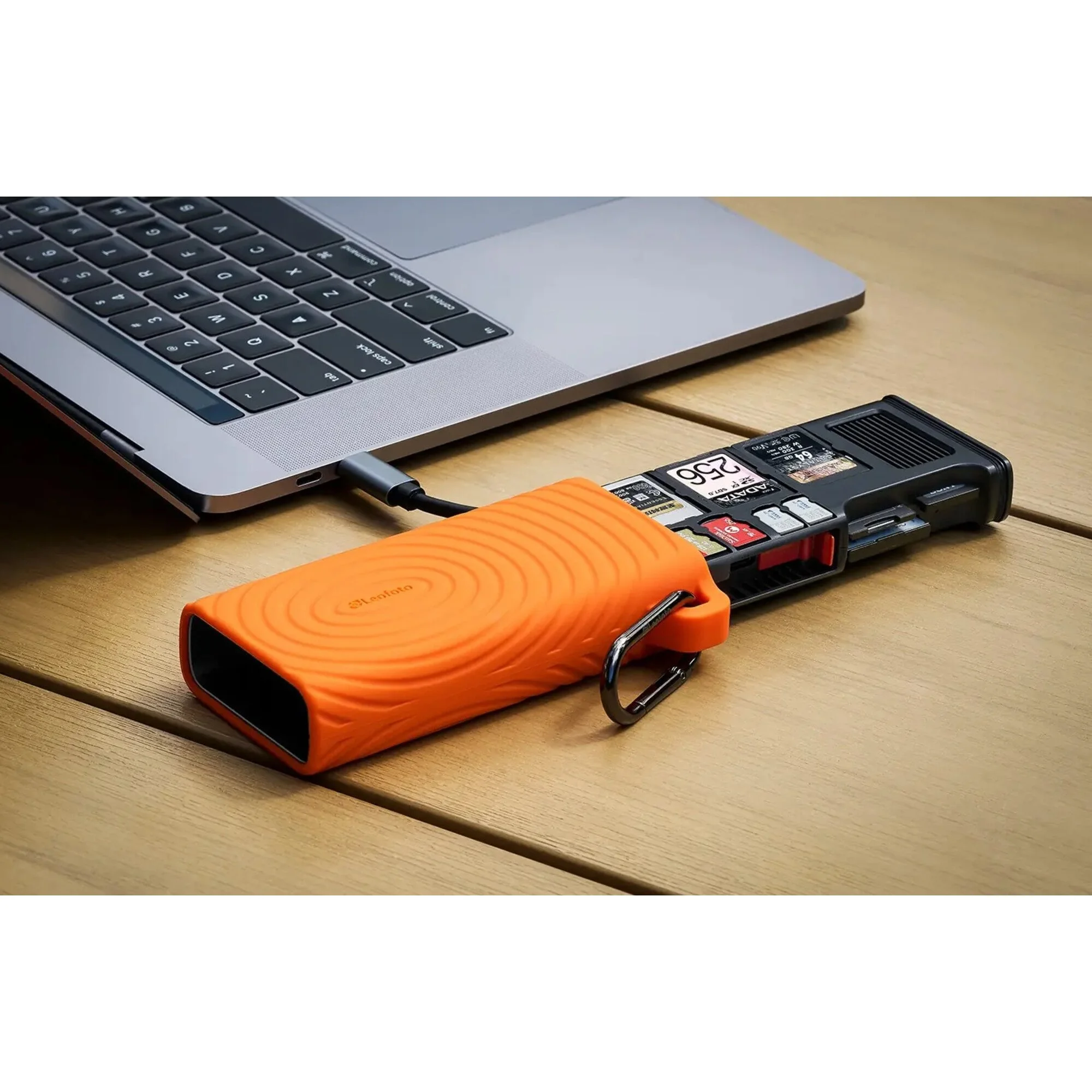 Leofoto-LCR-01-orange-3.jpg