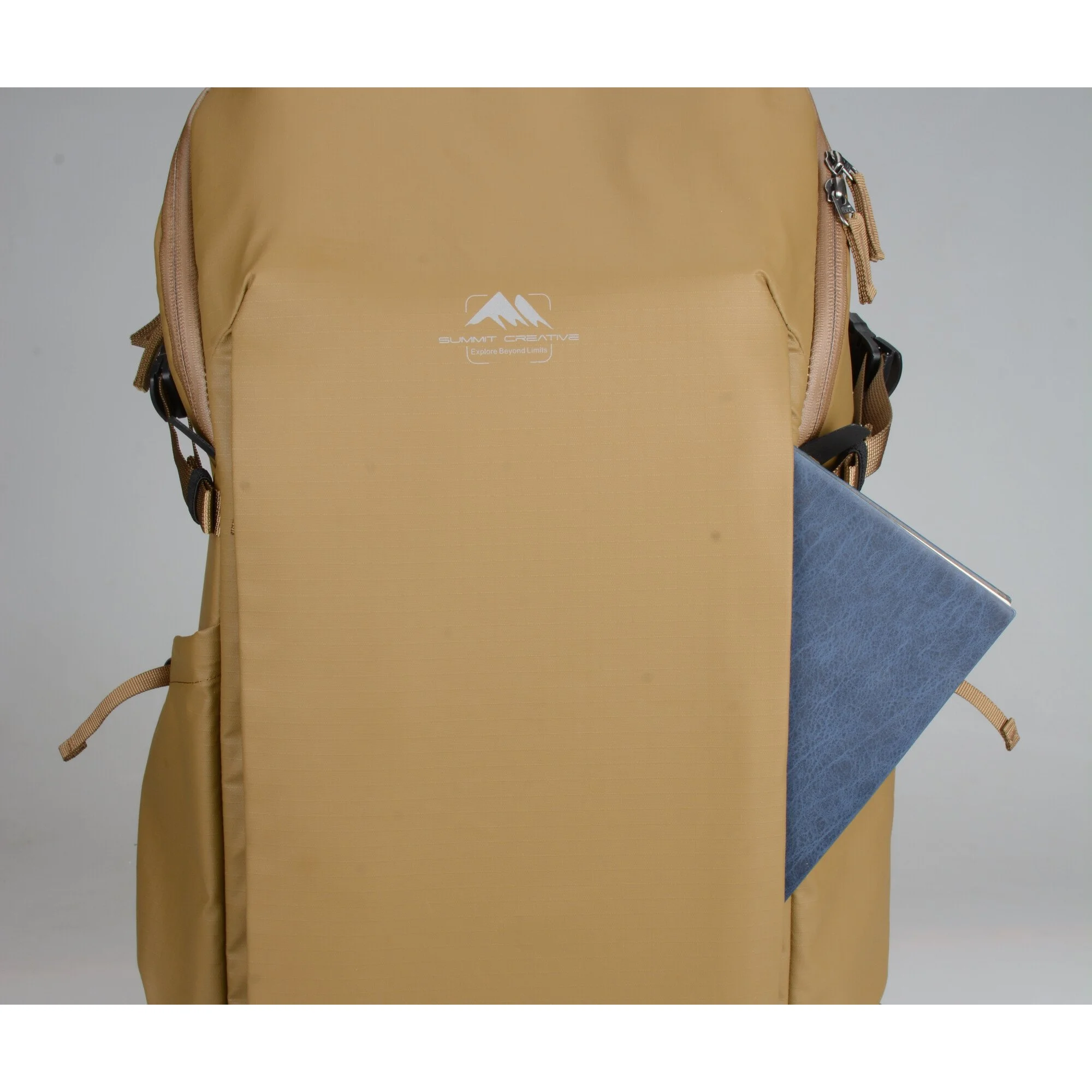 Summit-Creative-Metropolis-Backpack-22l-champagne-2.jpg