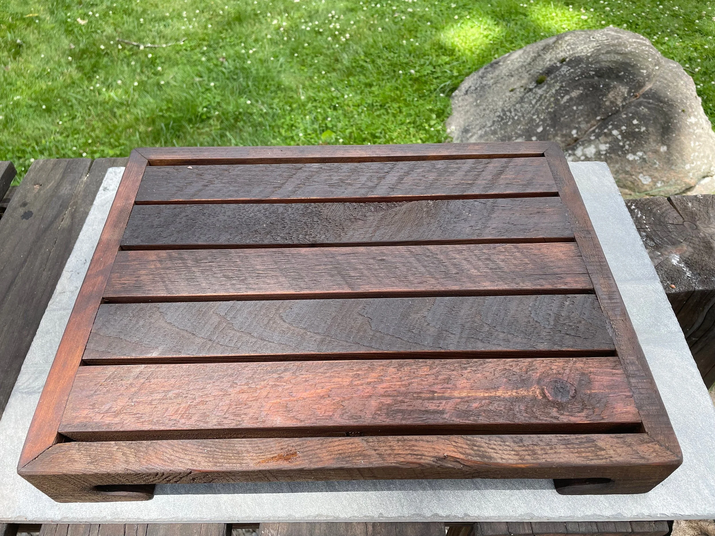 Outdoor bonsai stand, slatted top - 18" x 14"