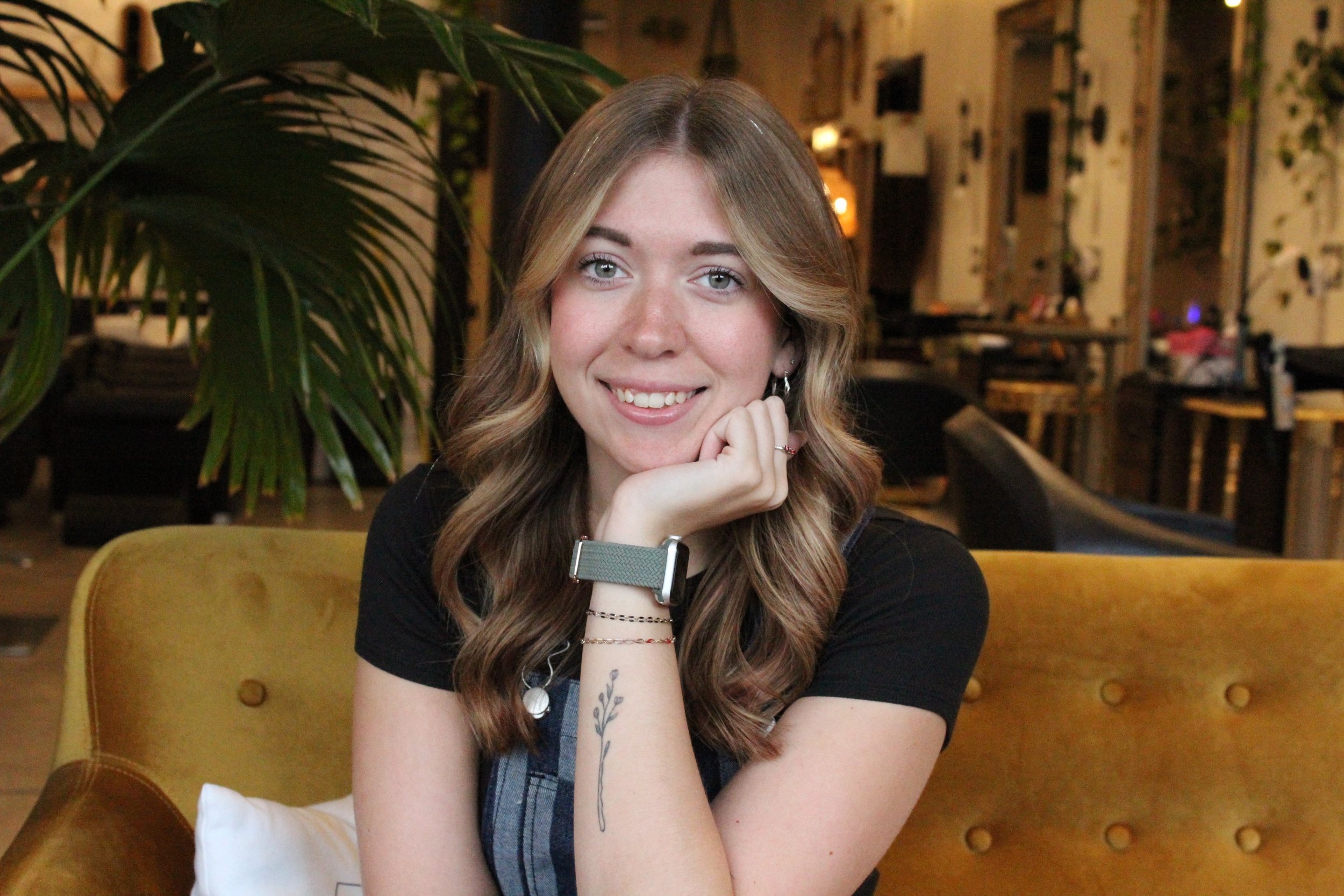 Everyone give a warm welcome to Marissa! She just joined us at the Hive as a stylist. Marissa has been doing hair since 2023. She loves to create vivid colors and big transformations. Marissa chose the hair industry because she loves to make connecti