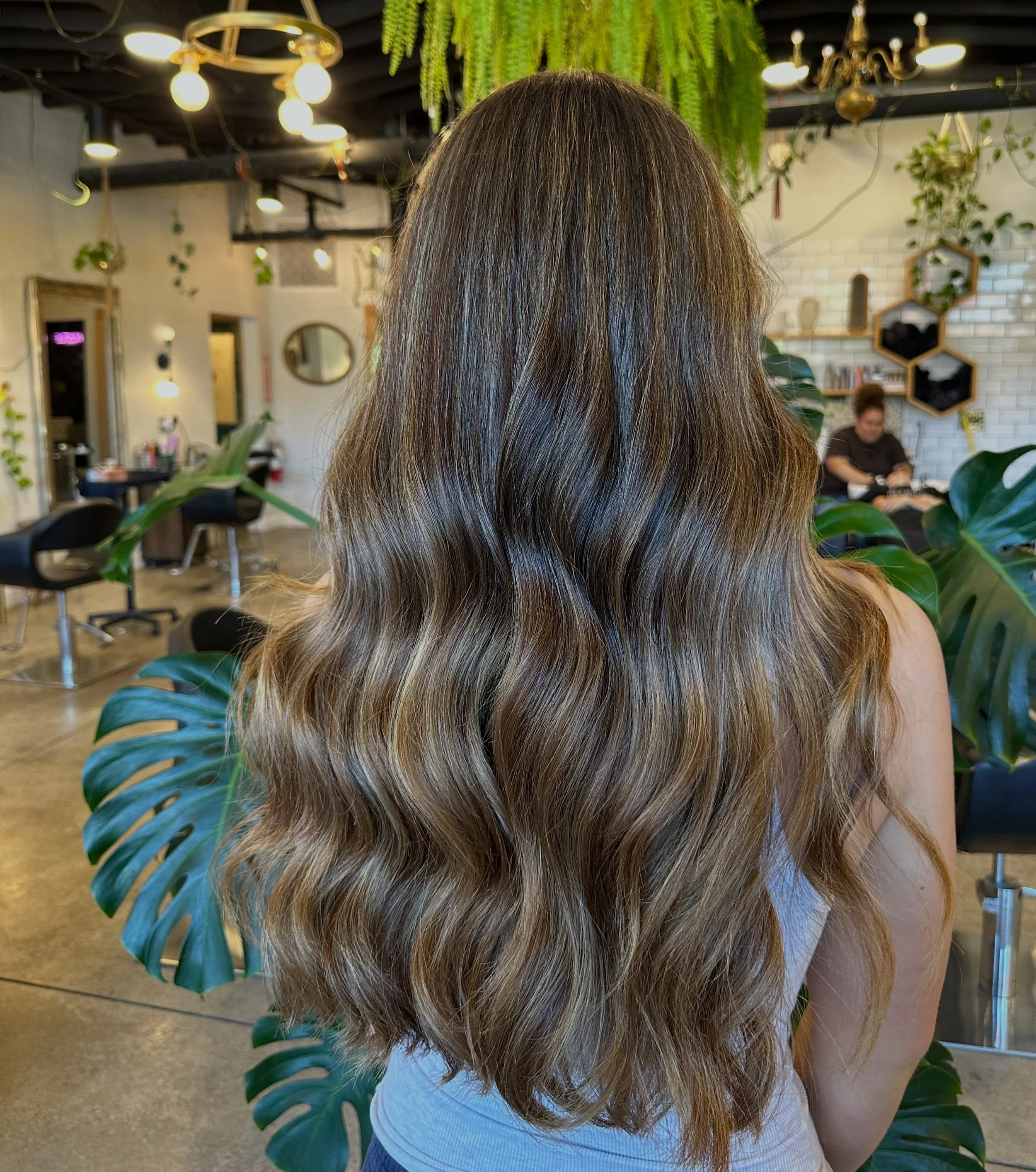 Sweet like honey 💛

&bull;
&bull;

#Localhoneybeautyhive #thriveinthehive #buffalohair #buffalohairsalon #buffalostylist