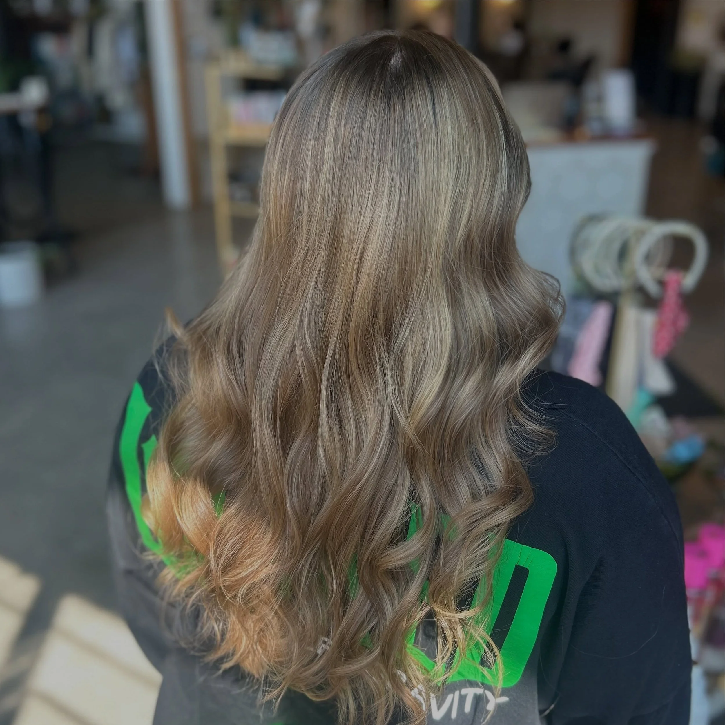 Blonde &amp; Blended 
Hair by @purebeautywithtori 

&bull;
&bull;

#Localhoneybeautyhive #thriveinthehive #buffalohair #buffalohairsalon #buffalostylist
