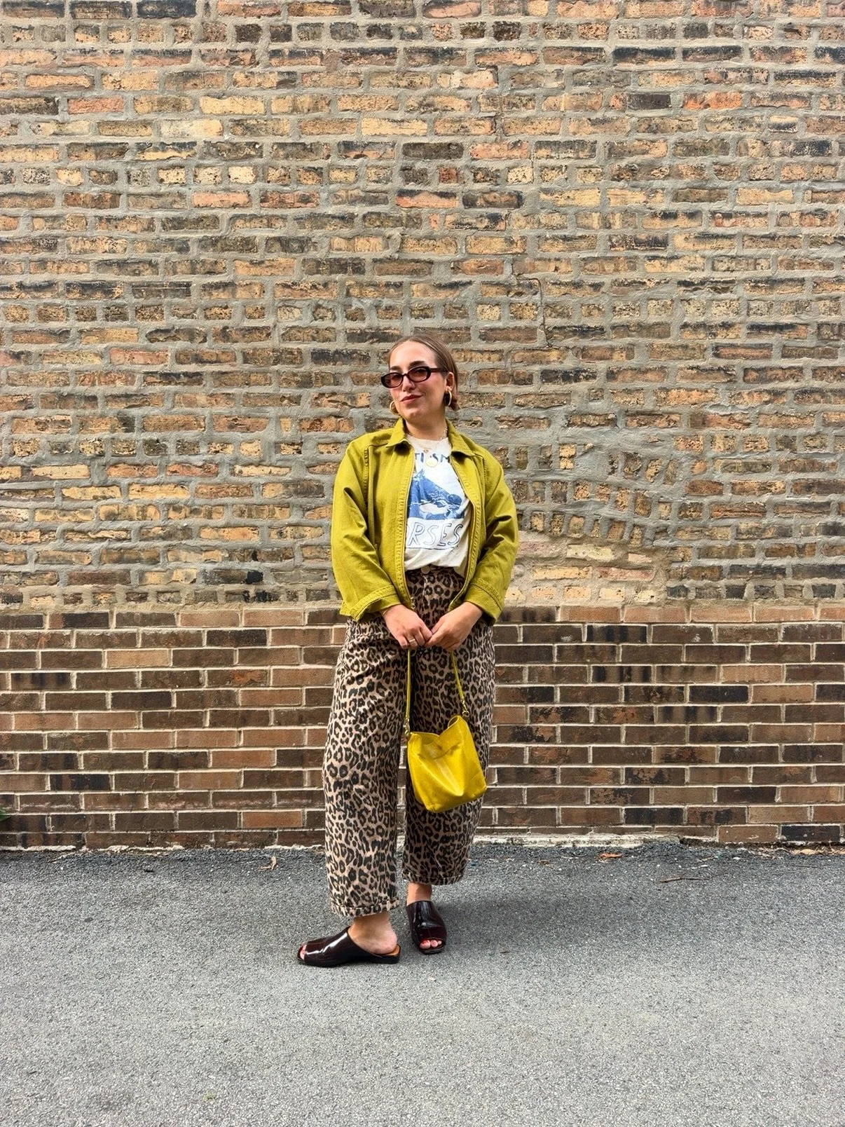lil colorful moment bc why not 💛💙🐆🫶🏼

@gravelandgoldsf chartreuse jacket*
@etsy vtg inspired tee 
@daughterjudypatterns #coetrouser
@baqette party bucket (duh)
@sezane flats*
@warbyparker Millie sunnies*

*kindly gifted 💛

.
.
.
outfit inspo, o