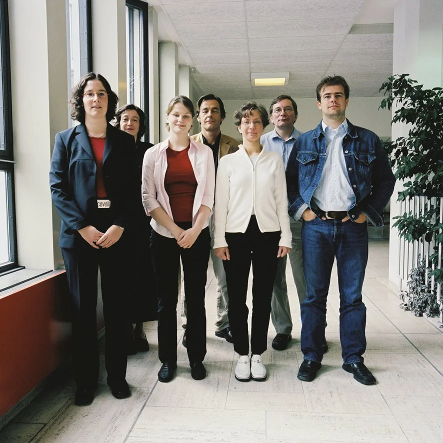Medisch Onderzoek Vliegramp Bijlmermeer, colour photograph, 35 x 35 cm, 2003