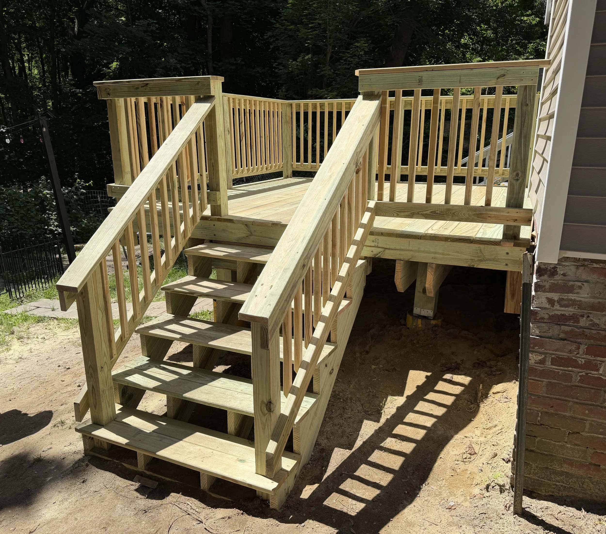deck with stairs