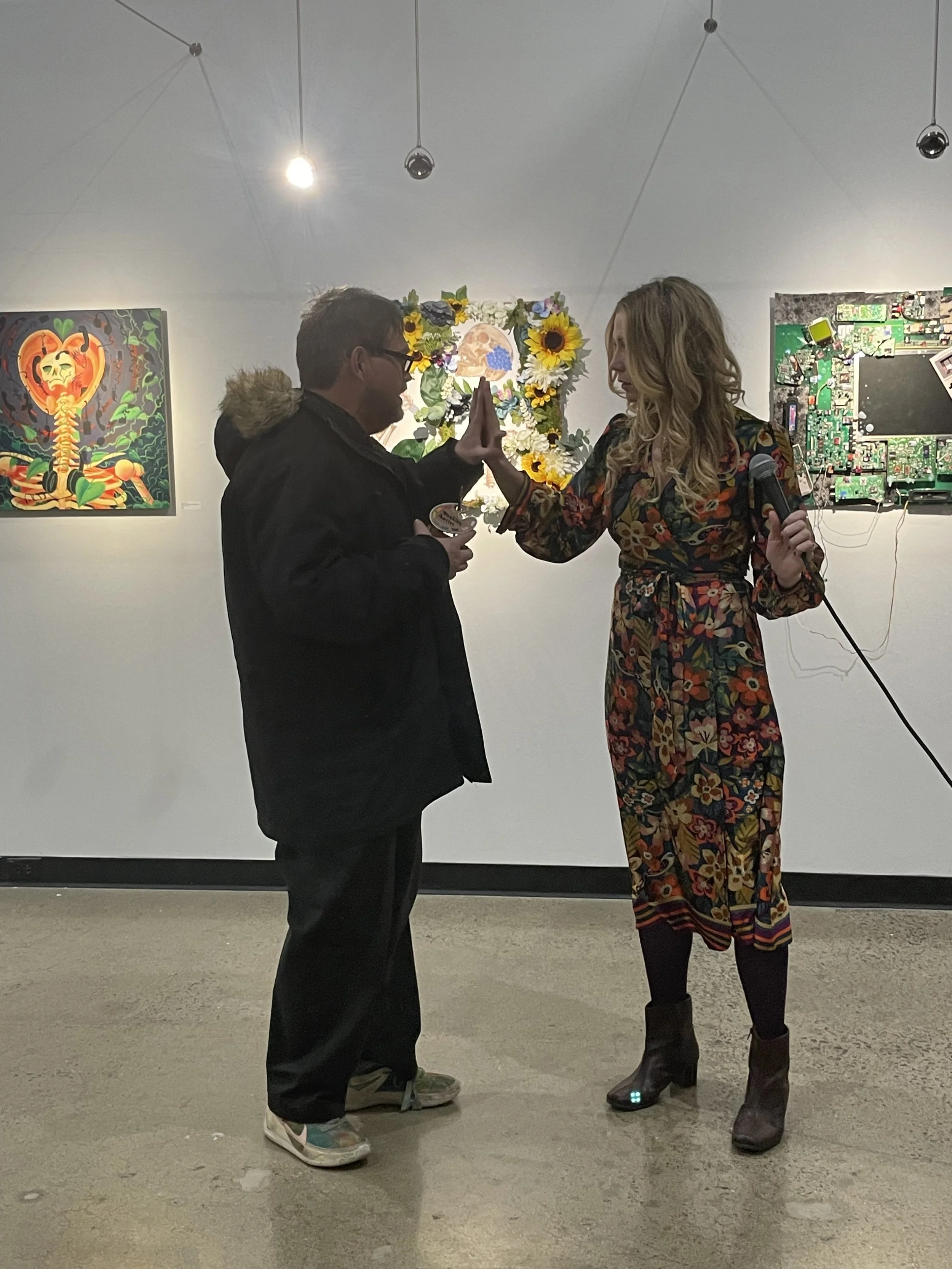 Thomas Shaner Receiving the Working Artist Dingie