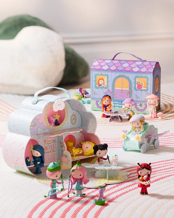 62289_DreamWorldFigures_S26 copy 2.jpg