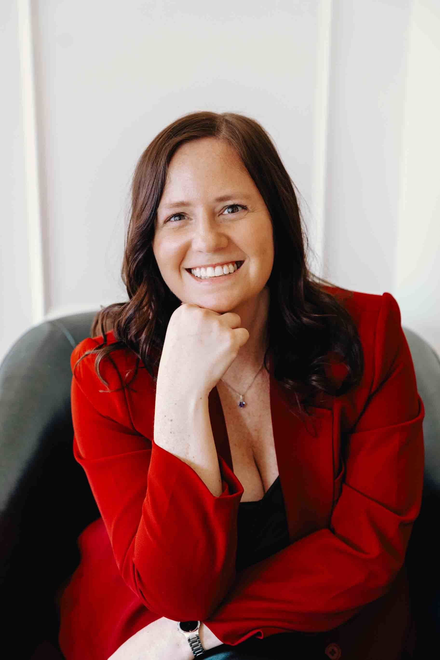 Lauren Najar host of the business over cocktails podcast and the business chaser