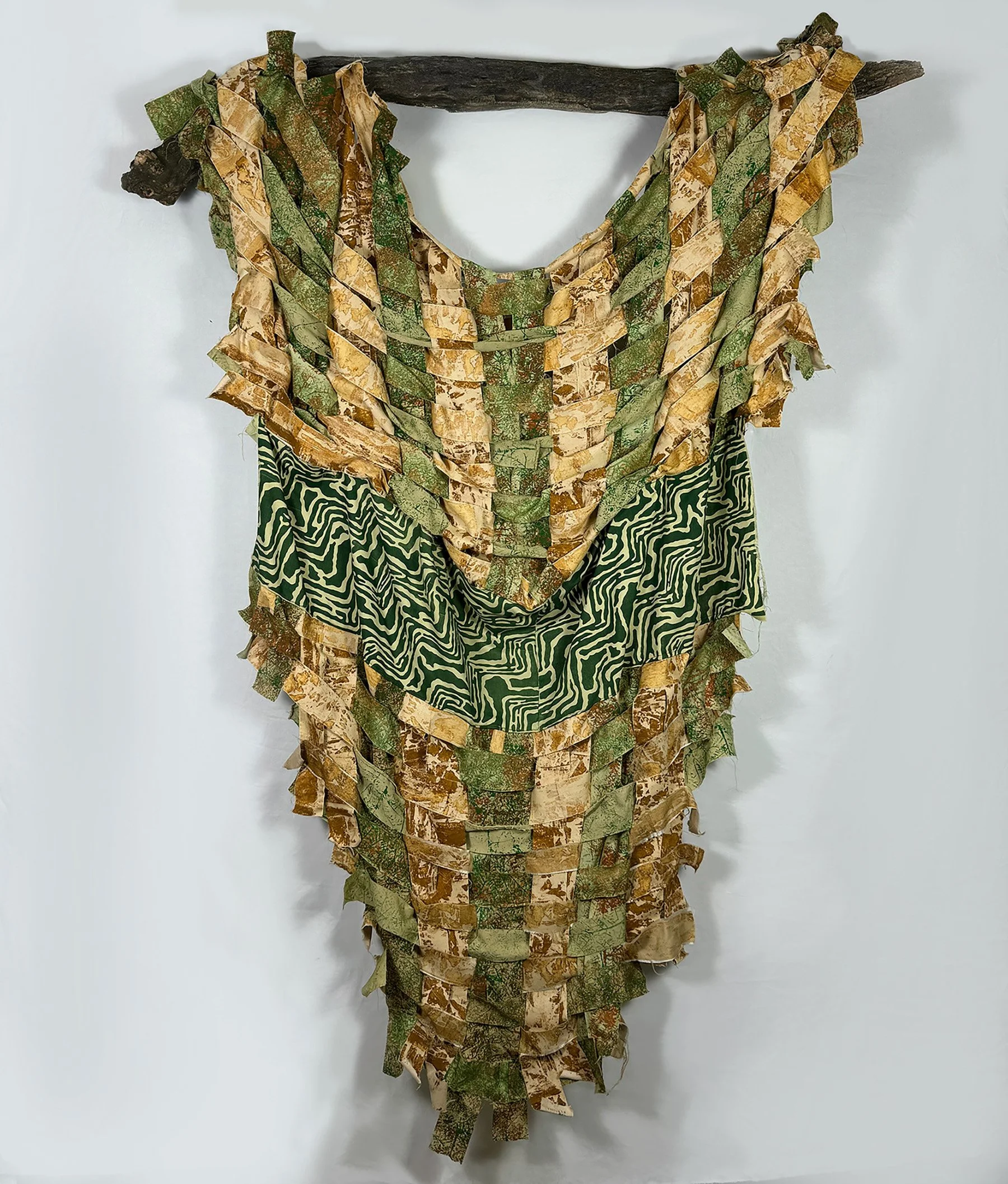 1_Ruana(Textile)_Mix_media_61%22x65%22_2024_Bryan_Montenegro.jpg