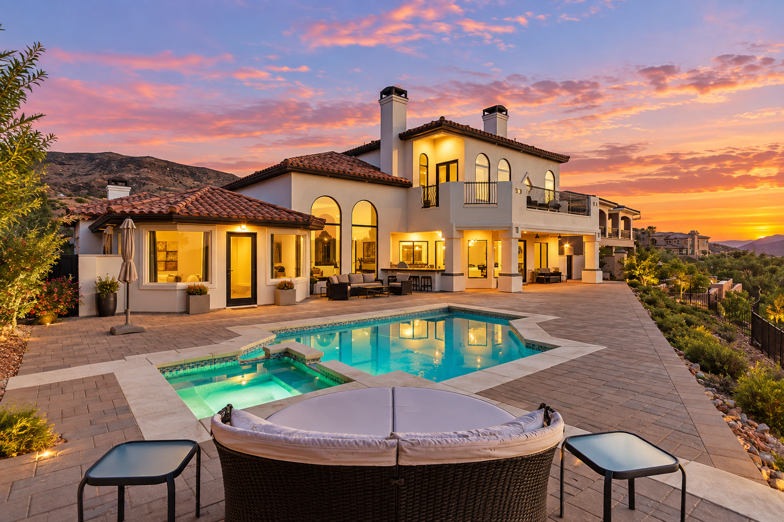 Luxury home and pool in Lake Las Vegas